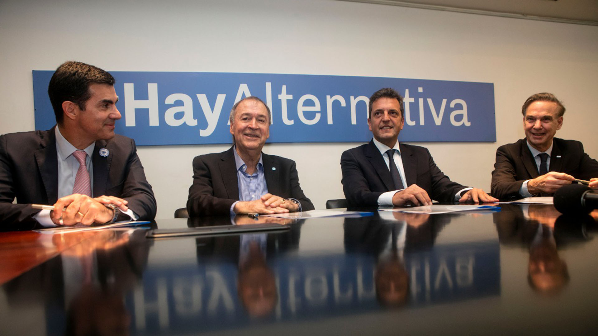 Urtubey, Schiaretti, Massa y Pichetto, reunidos este mediodía