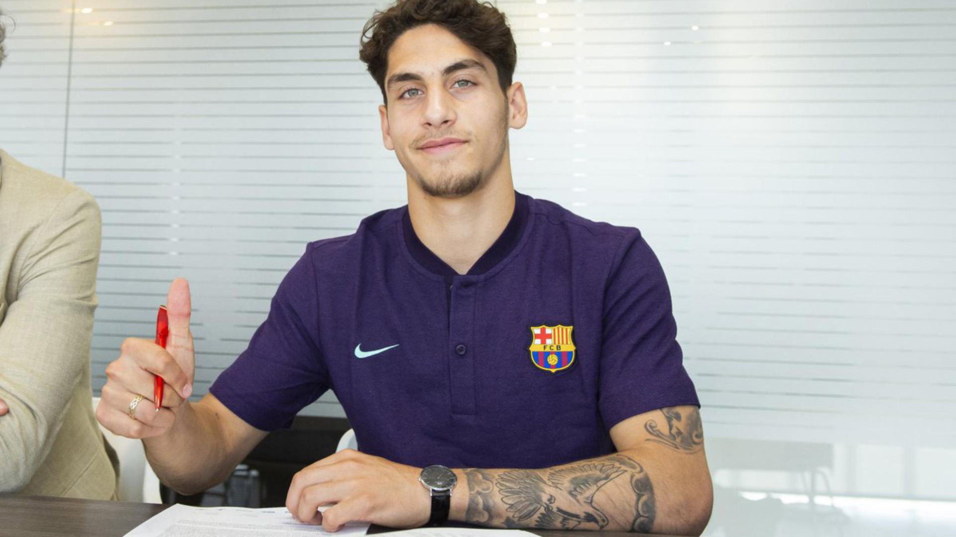 El holandés podría formar parte de la pretemporada con el primer equipo (@FCBarcelonaB)