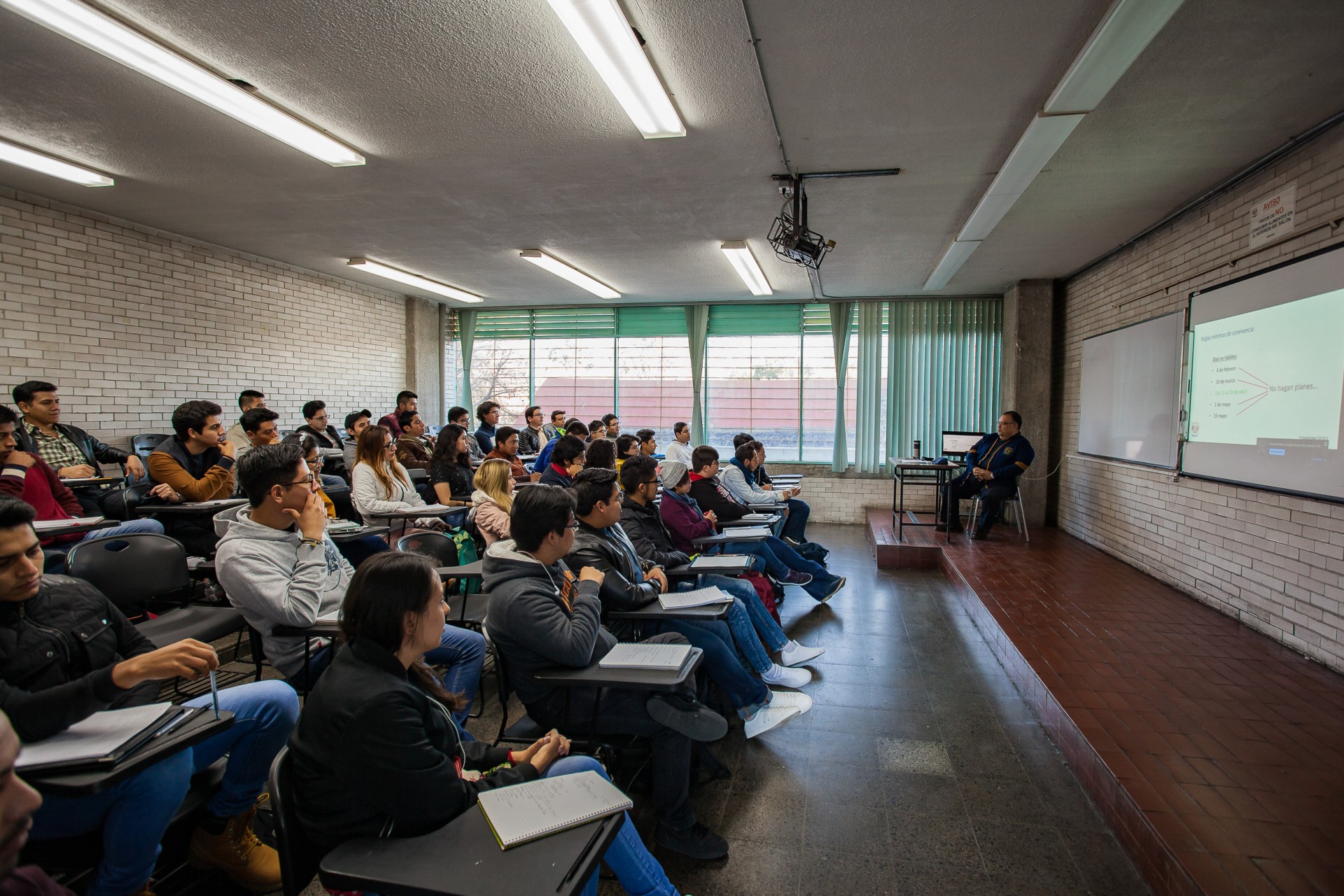 Los estudiantes ahora tendrán menor apoyo económico (Foto: ANDREA MURCIA /CUARTOSCURO)