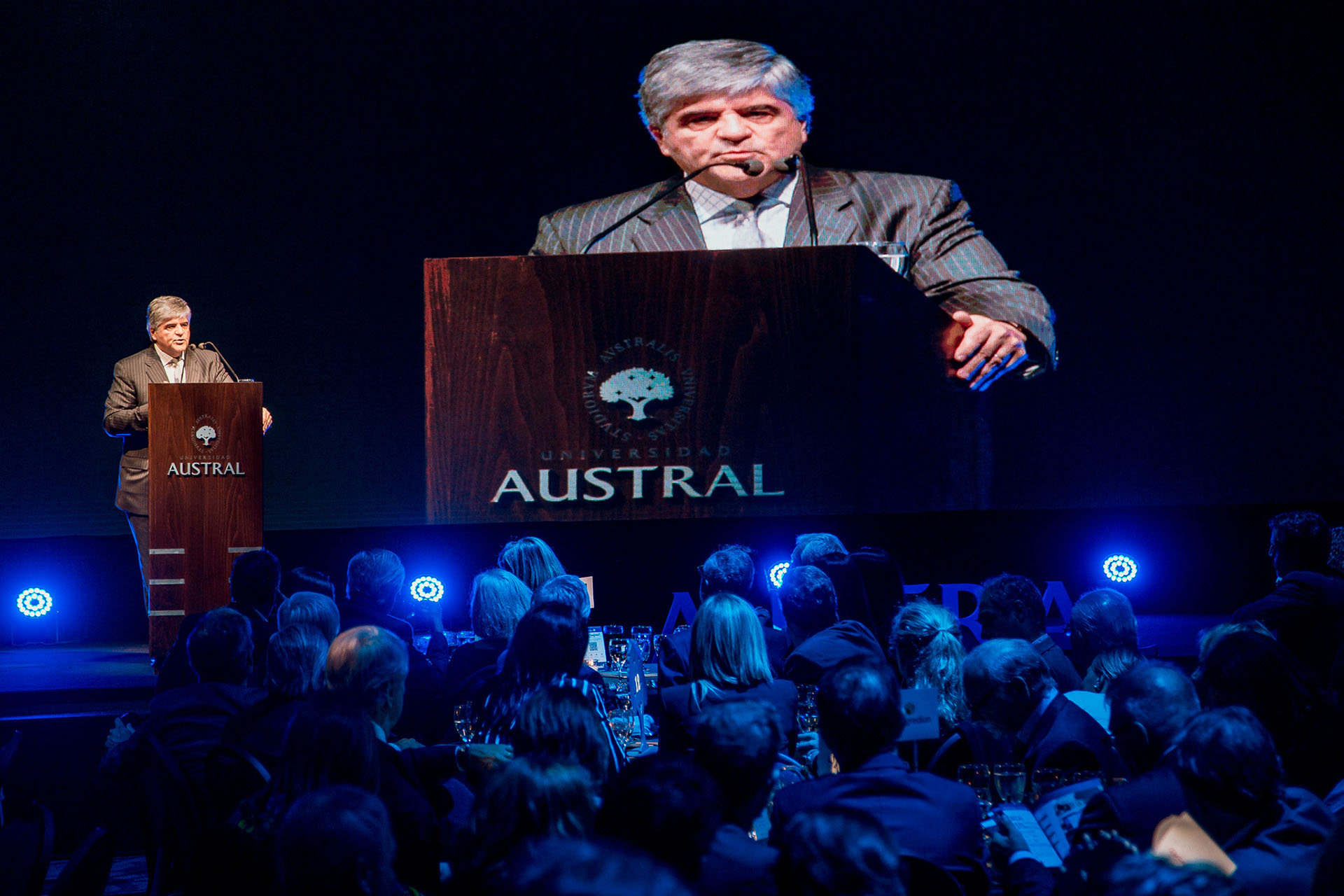 Miguel Gutiérrez, presidente de YPF y alumni del IAE Business School, fue el orador invitado
