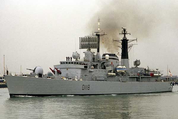 David contra Goliat en Malvinas: la hazaña de los pilotos que hundieron al poderoso Coventry y averiaron una fragata inglesa - Infobae