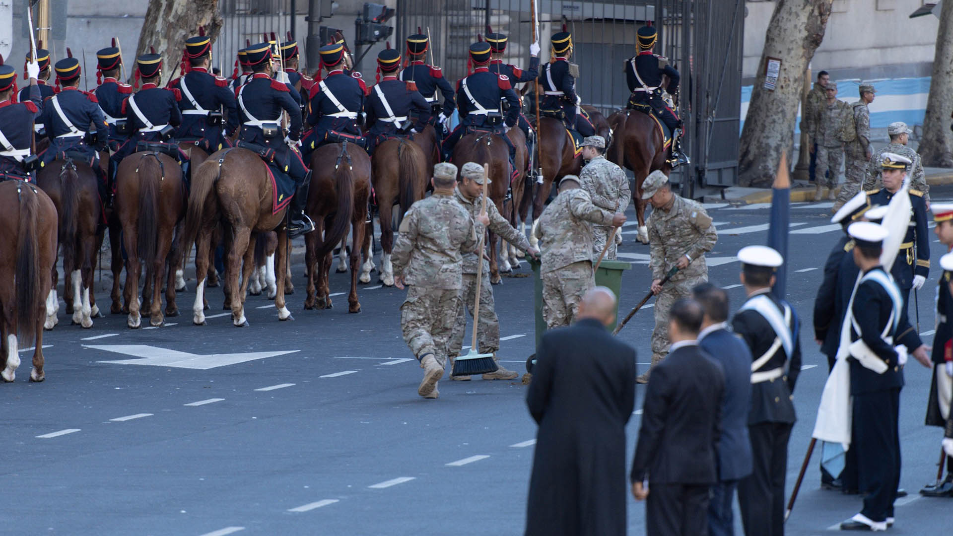 El Regimiento de Granaderos a Caballos es la Escolta Presidencial de la República Argentina, a cargo de las misiones de Ceremonial y Seguridad del presidente de la Nación