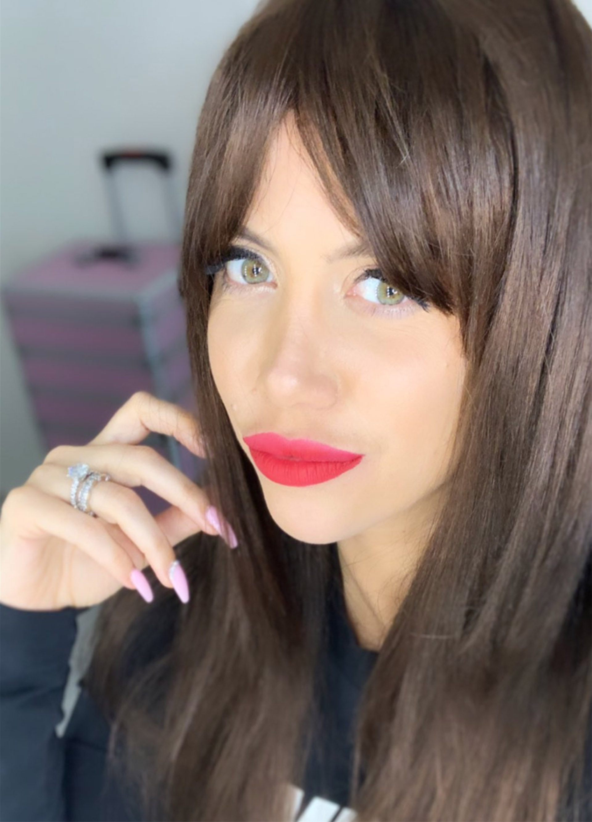 Wanda Nara realizó un drástico cambio de look y compartió con sus 5 millones de seguidores, su nuevo color de pelo (Foto: Instagram)