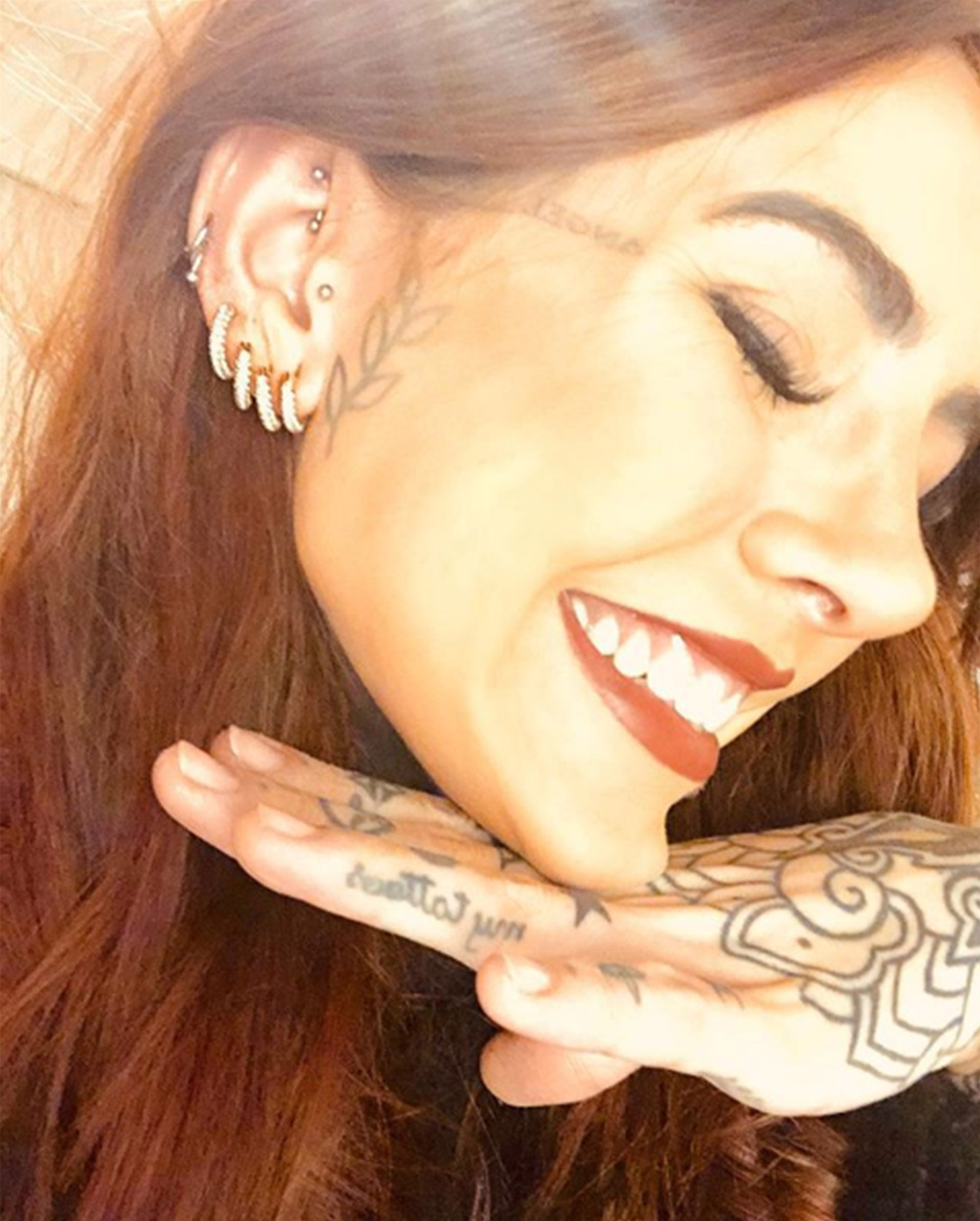 La selfie de Cande Tinelli, con sus alhajas de Swarovski. En estos días dejó un mensaje conmovedor en las redes sociales por la lucha contra los trastornos alimenticios. “Estoy para lo que necesiten, siempre”, les dijo a sus seguidores (Foto: Instagram)