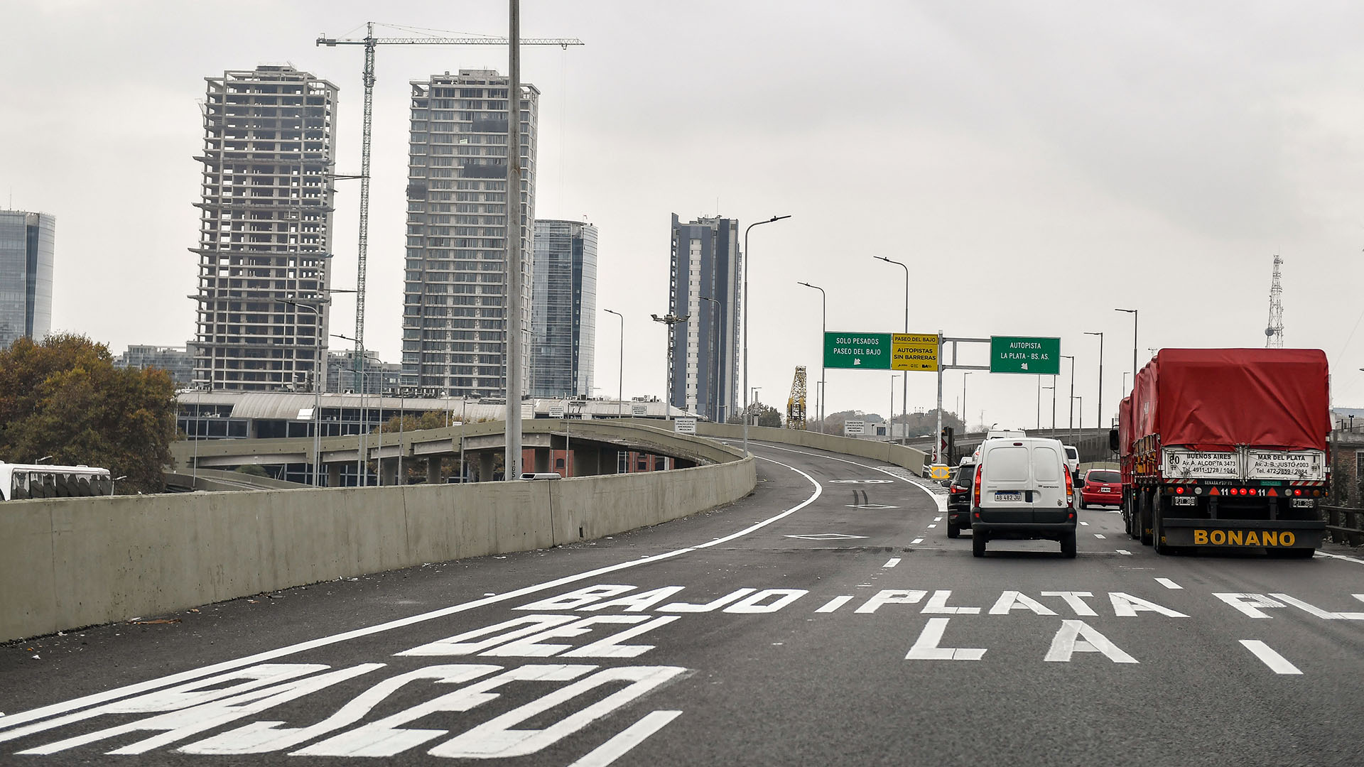 Fueron 28 meses los que llevaron las obras del nuevo Paseo del Bajo (Telam)