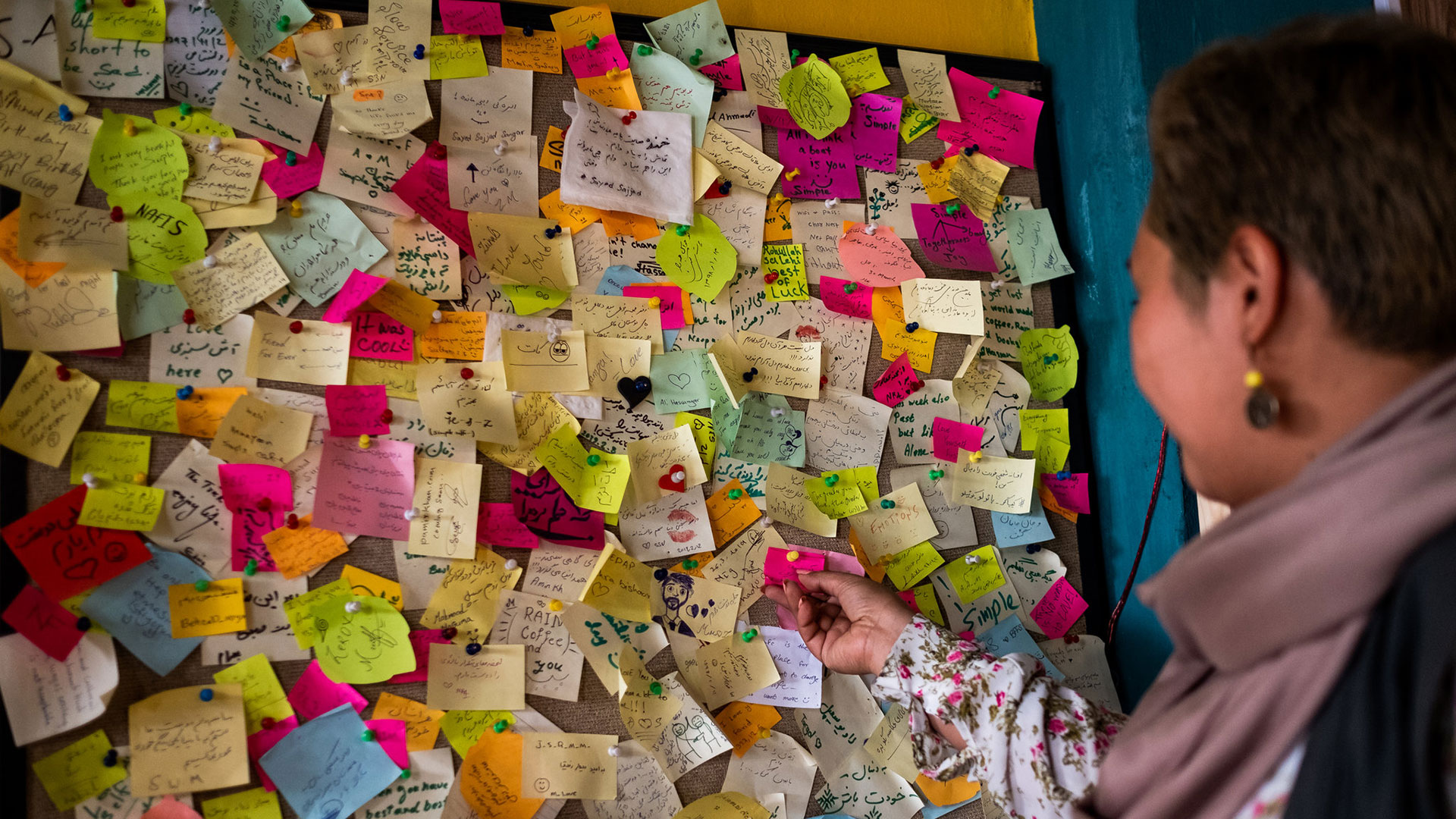 Mina Rezaee abrió hace un año la cafetería Simple en Kabul (Jim Huylebroek/The New York Times)