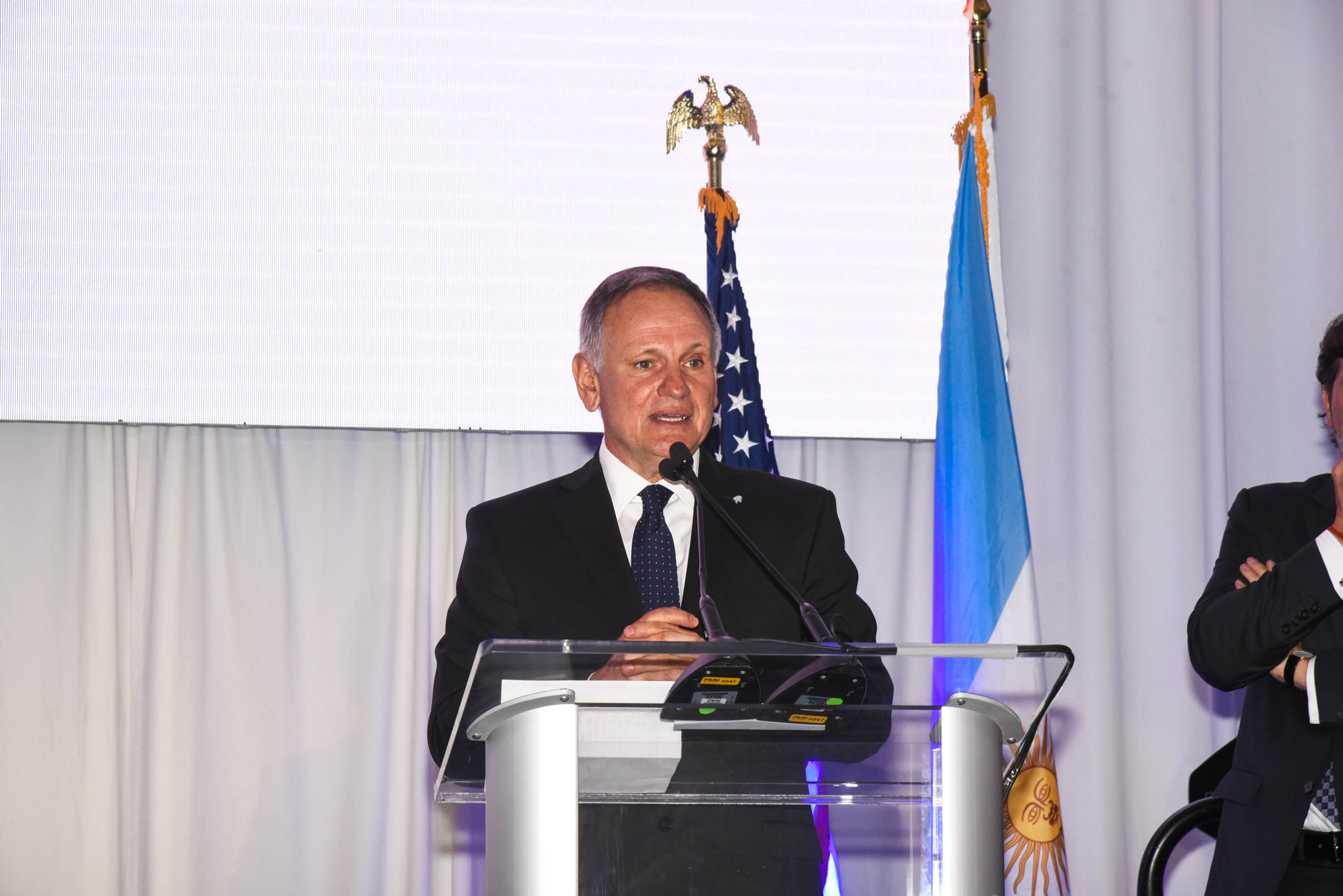 Roberto Alvarez Roldán, Cooperadora del Hospital de Niños.