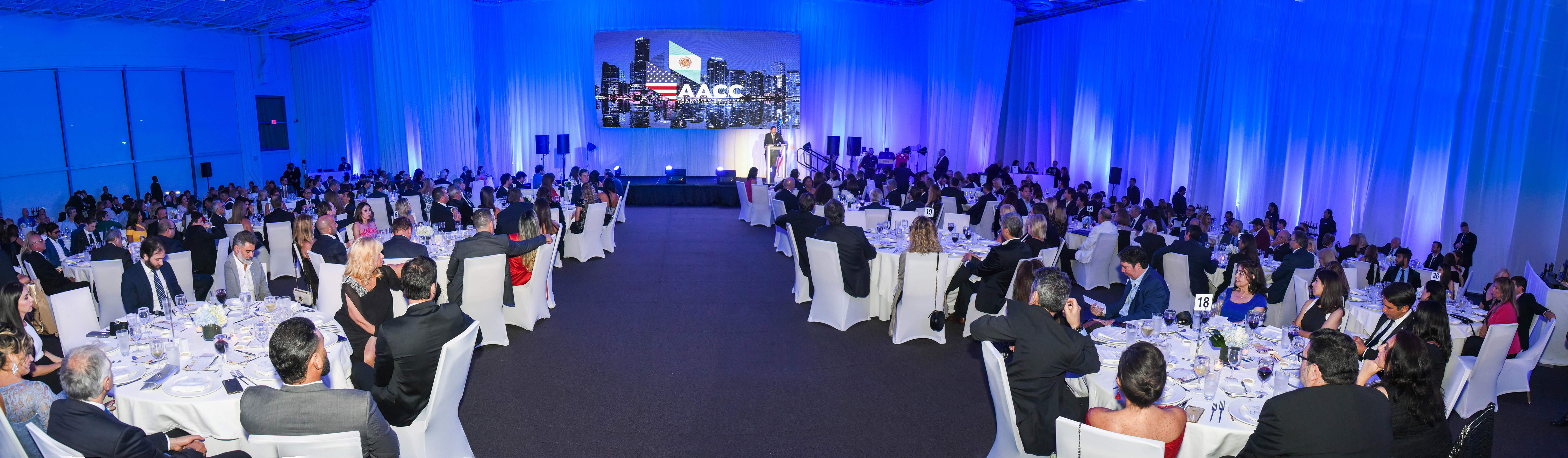 La cena esta vez se realizó en el JW Marriott Marquis de Miami