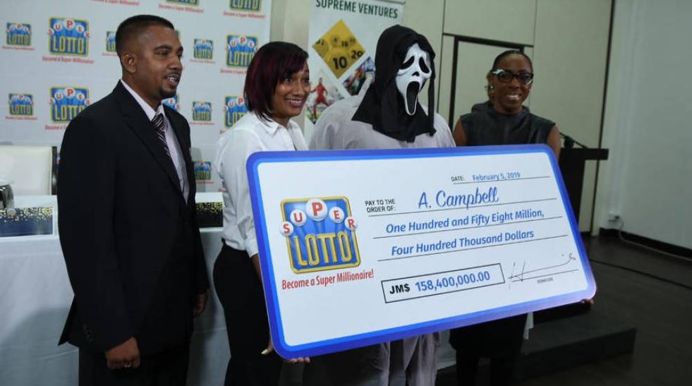 ganadores del super lotto
