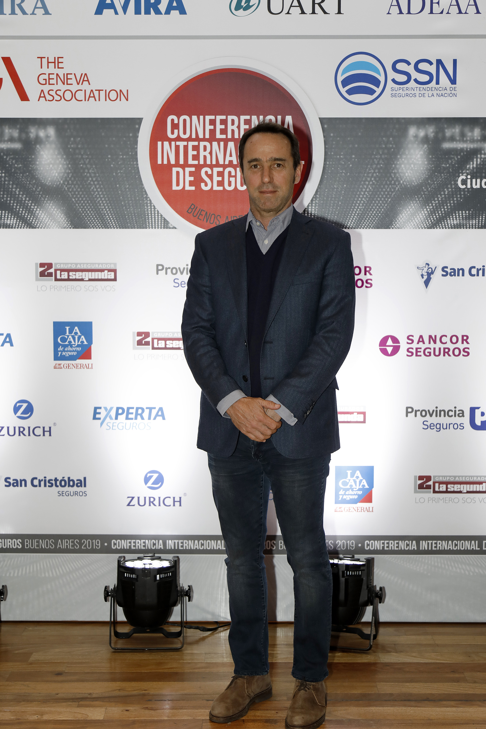 Marcos Galperín, CEO de Mercado Libre. El encuentro fue convocado por la Asociación de Compañías Argentinas de Seguros (AACS), la Asociación de Aseguradoras del Interior de la República Argentina (ADIRA), la Asociación Civil de Aseguradores de Vida y Retiro de la República Argentina (AVIRA), la Unión de Aseguradoras de Riesgos del Trabajo (UART), la Asociación de Aseguradores Argentinos (ADEAA) y la Asociación Argentina de Cooperativas y Mutualidades de Seguros (AACMS) con el auspicio de la Asociación de Ginebra y el apoyo de la Superintendencia de Seguros de la Nación