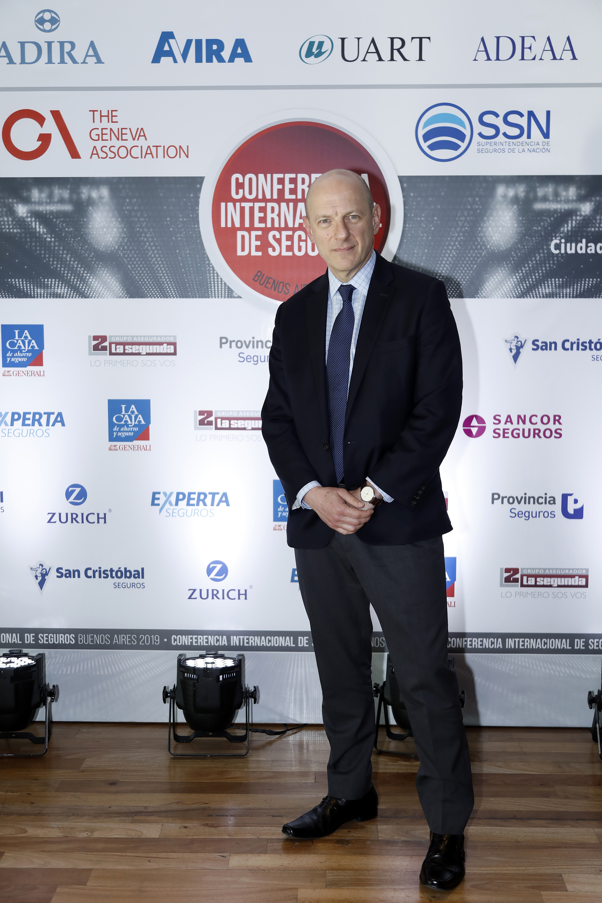 El analista político, Sergio Berensztein, ofició de moderador