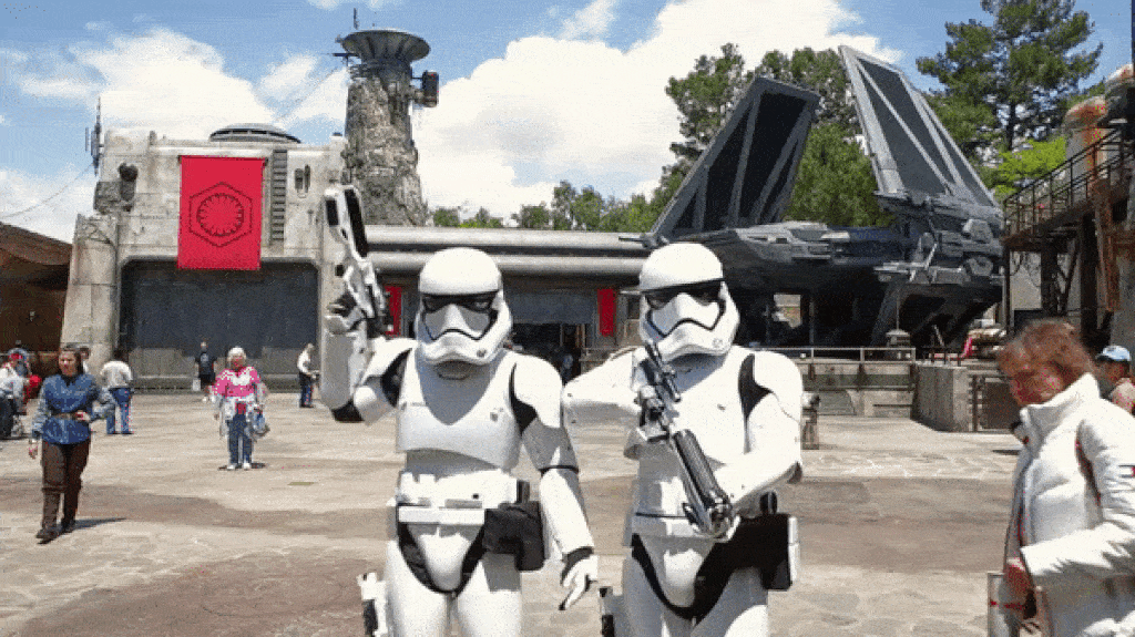 Resultado de imagen para super disney robot gif