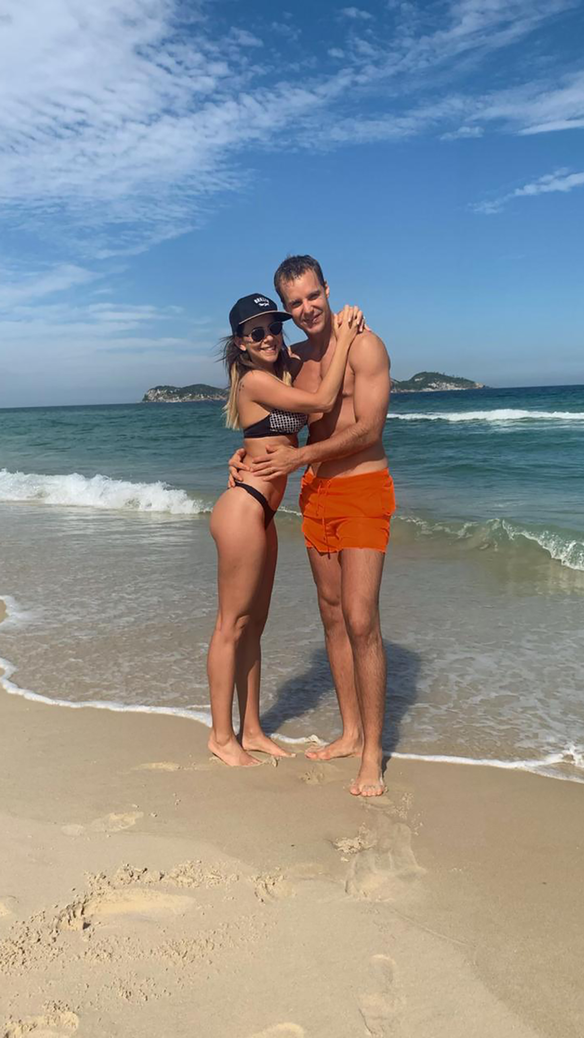 La periodista Daniela Katz y el “Ruso” Rodríguez, arquero de Defensa y Justicia, viajaron por unas mini vacaciones a Río de Janeiro, Brasil, para festejar los primeros seis meses de matrimonio