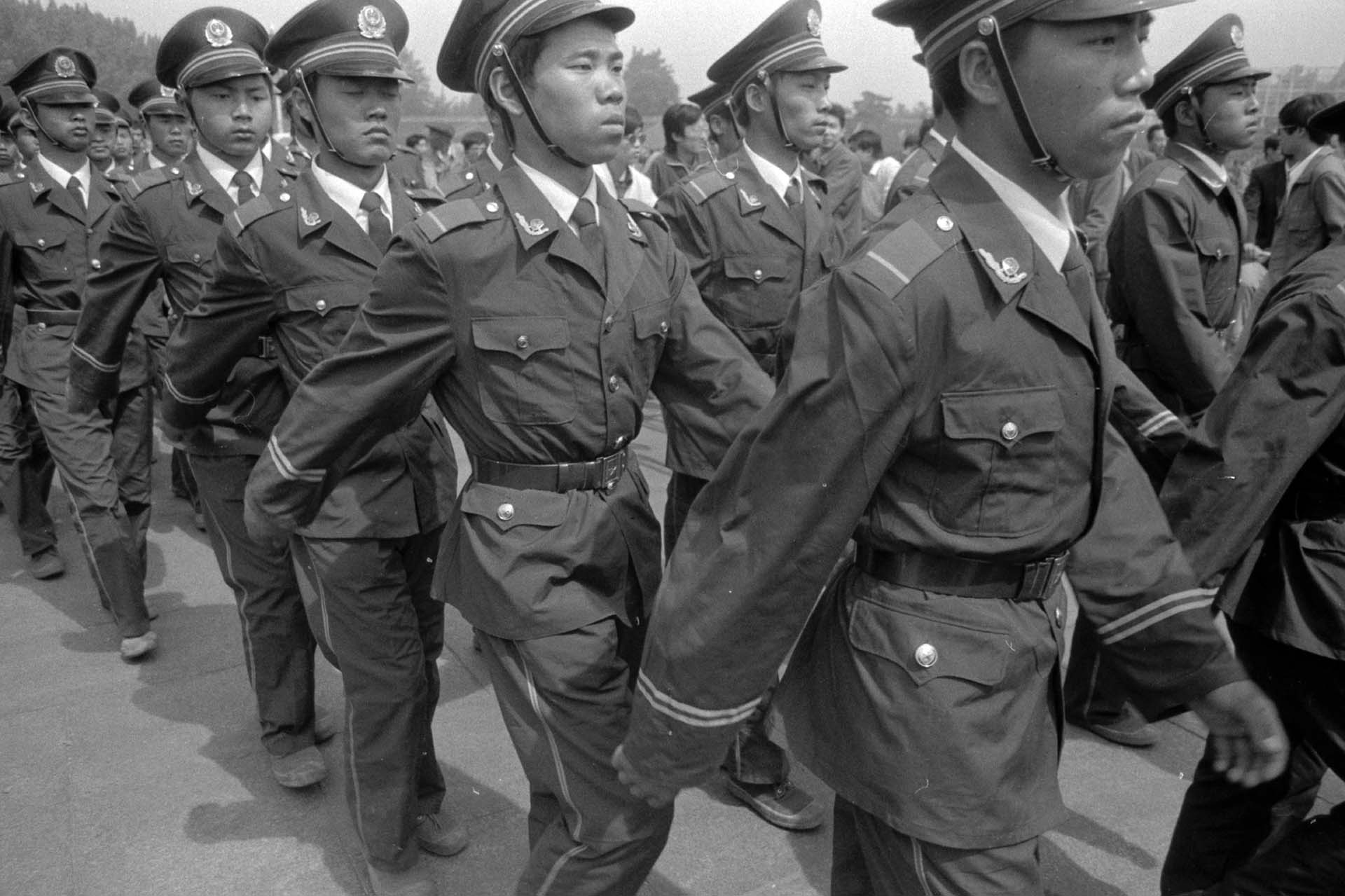 El ejército chino reprimió las protestas de Tiananmen (Jian Liu)