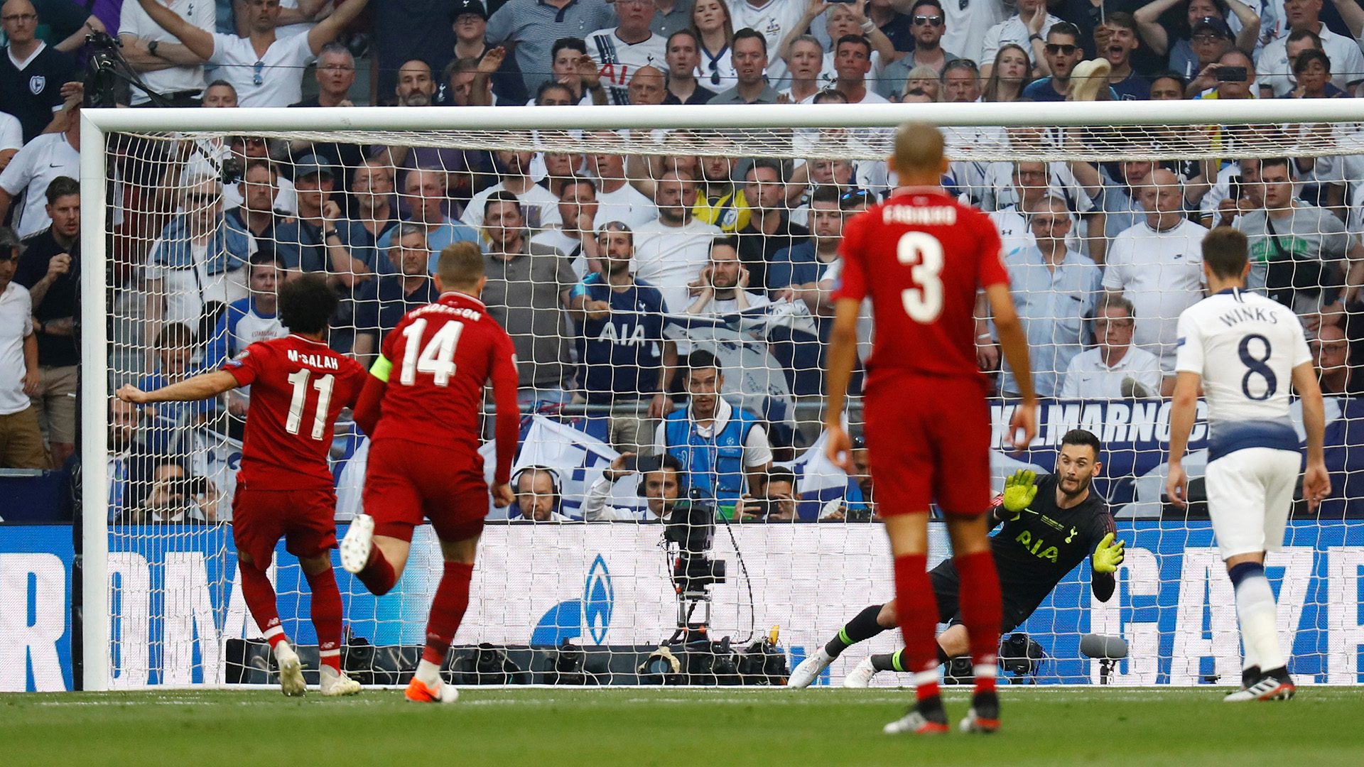 El marcador se abrió con un penal cometido a los 25 segundos de partido (REUTERS)