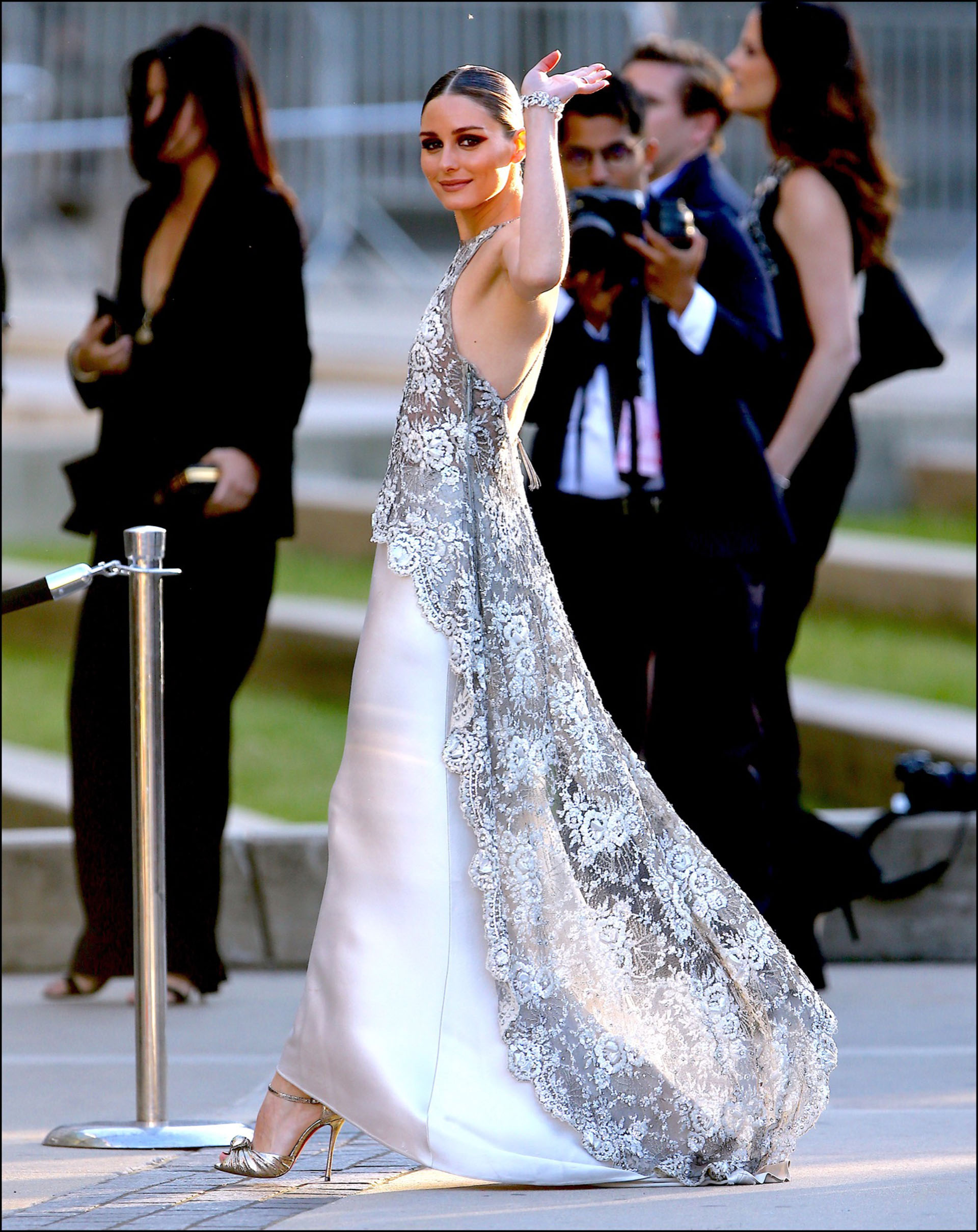 Olivia Palermo con vestido de Valentino.