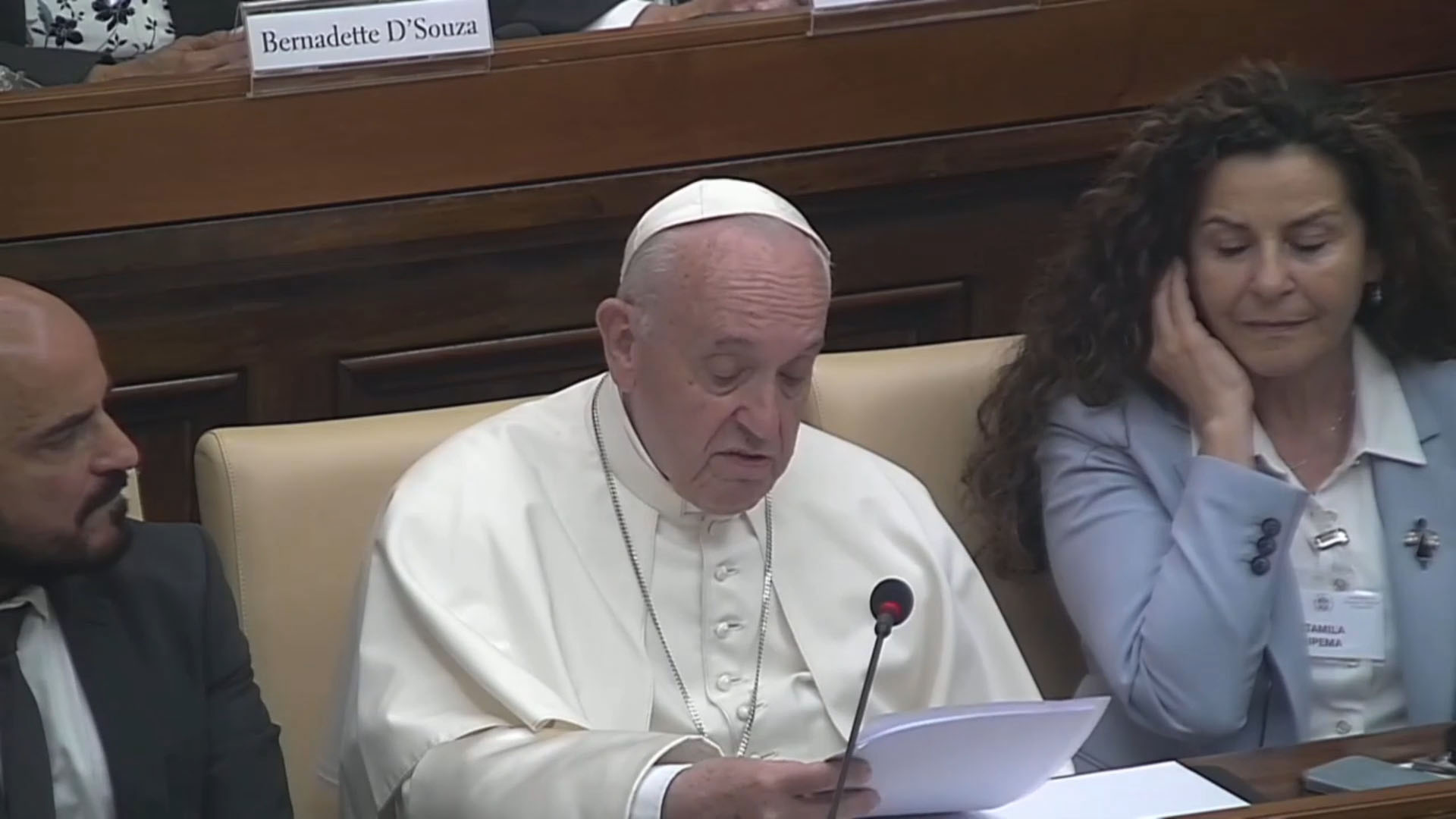 El papa Francisco antes jueces argentinos y de la región