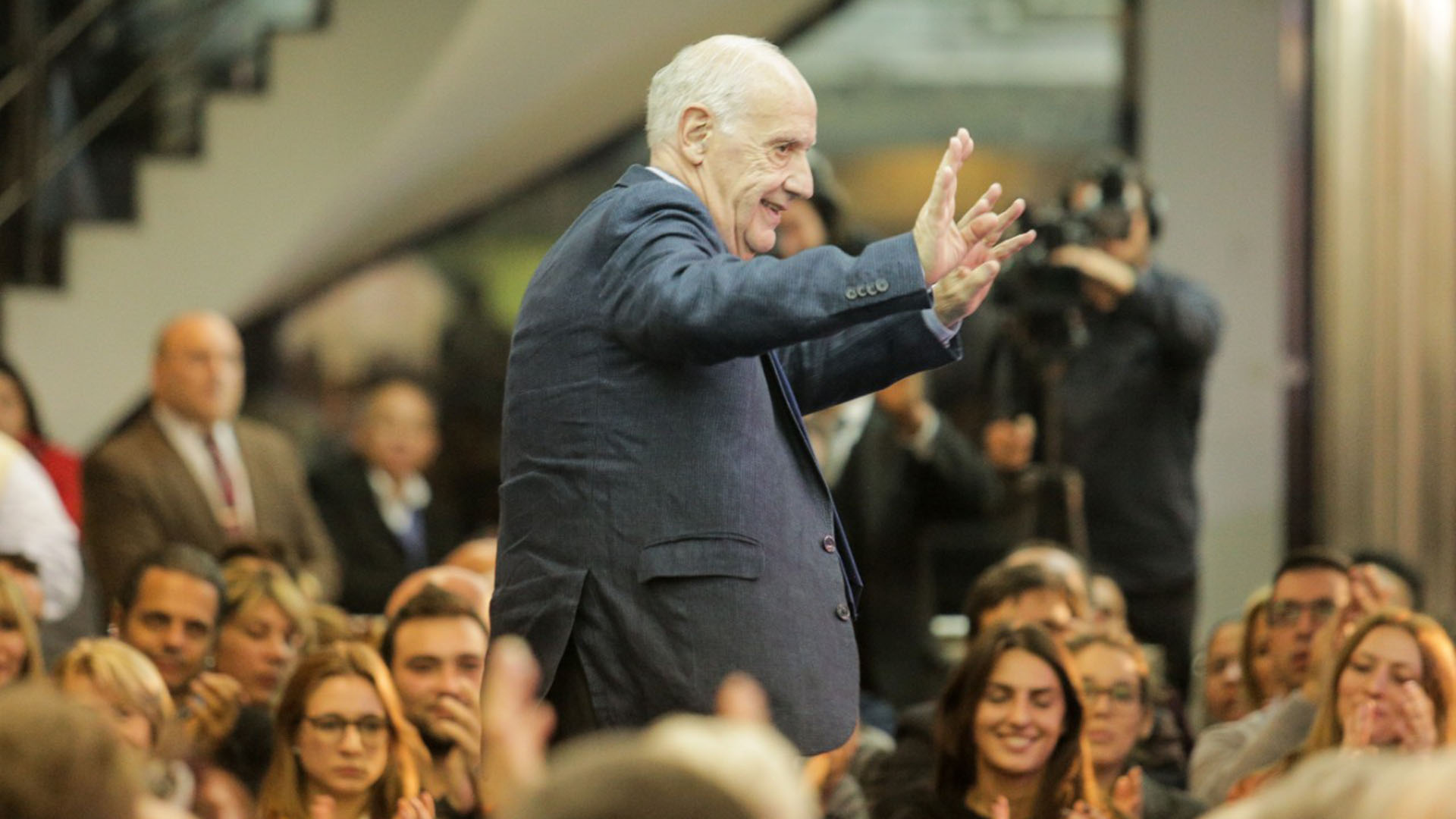 Roberto Lavagna tomó distancia de Massa y de Alternativa Federal cuando sonaron los nombres de Tinelli y Scioli