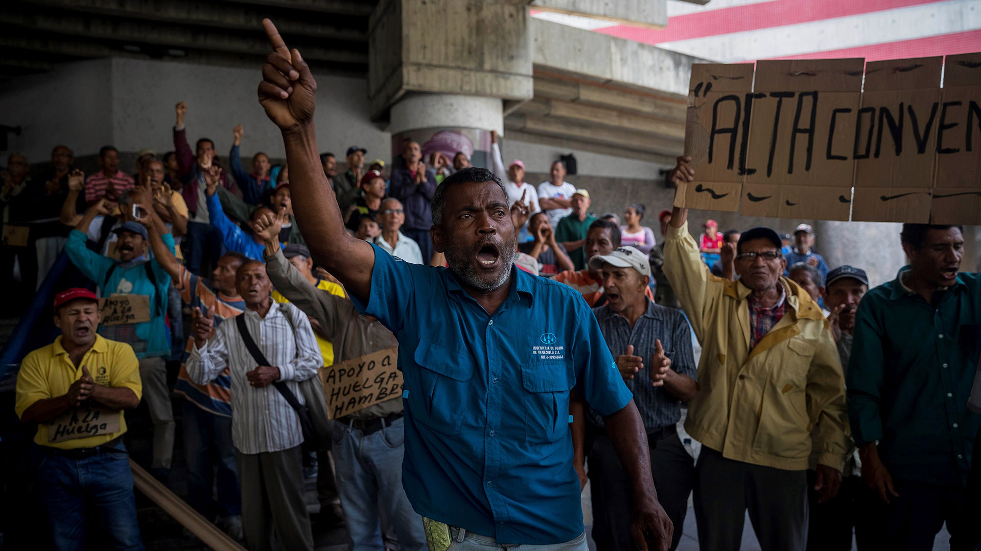 La denuncia ha sido llevada a la Fiscalía, Defensoría del Pueblo, ministerio de Trabajo, la estatal petrolera PDVSA, la vicepresidencia, la Presidencia de la nación y ante representantes de Naciones Unidas sin que hasta ahora, siempre según los huelguistas, haya alguna respuesta a sus peticiones (EFE)