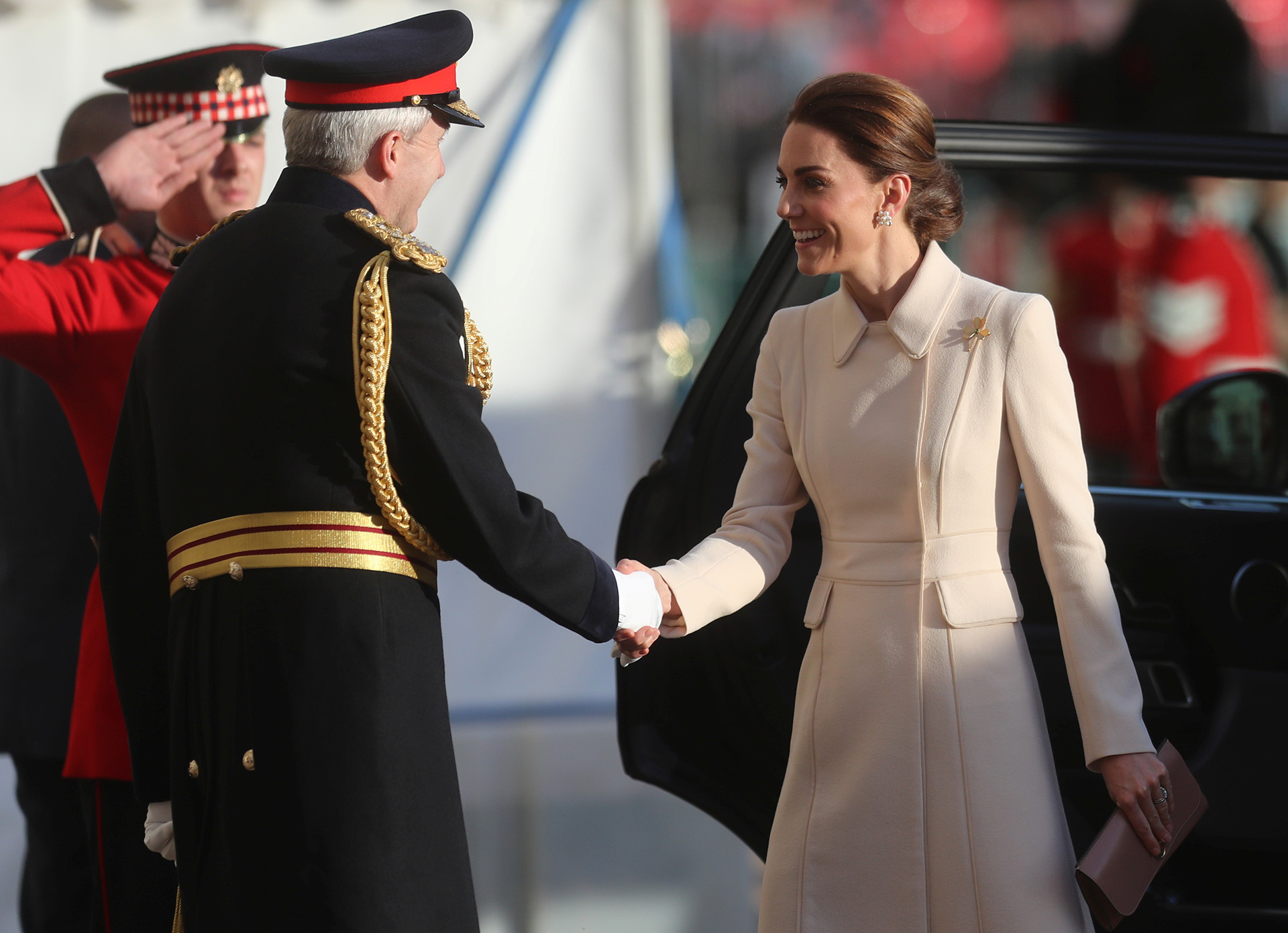 Se trató de un broche con forma de trébol, que diseñó Cartier en 1961 para la familia real británica