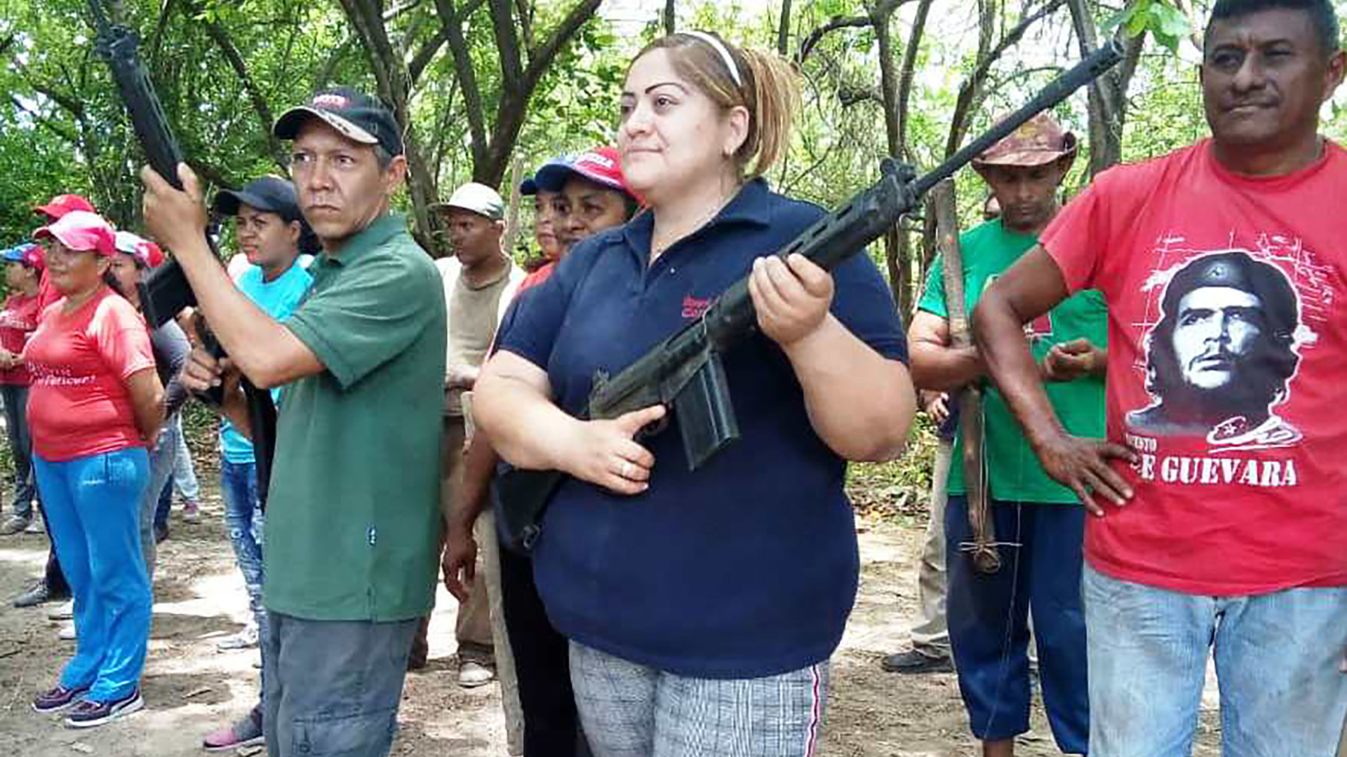 Dariana González, presidente del consejo municipal, junto al concejal Julio Uvieda