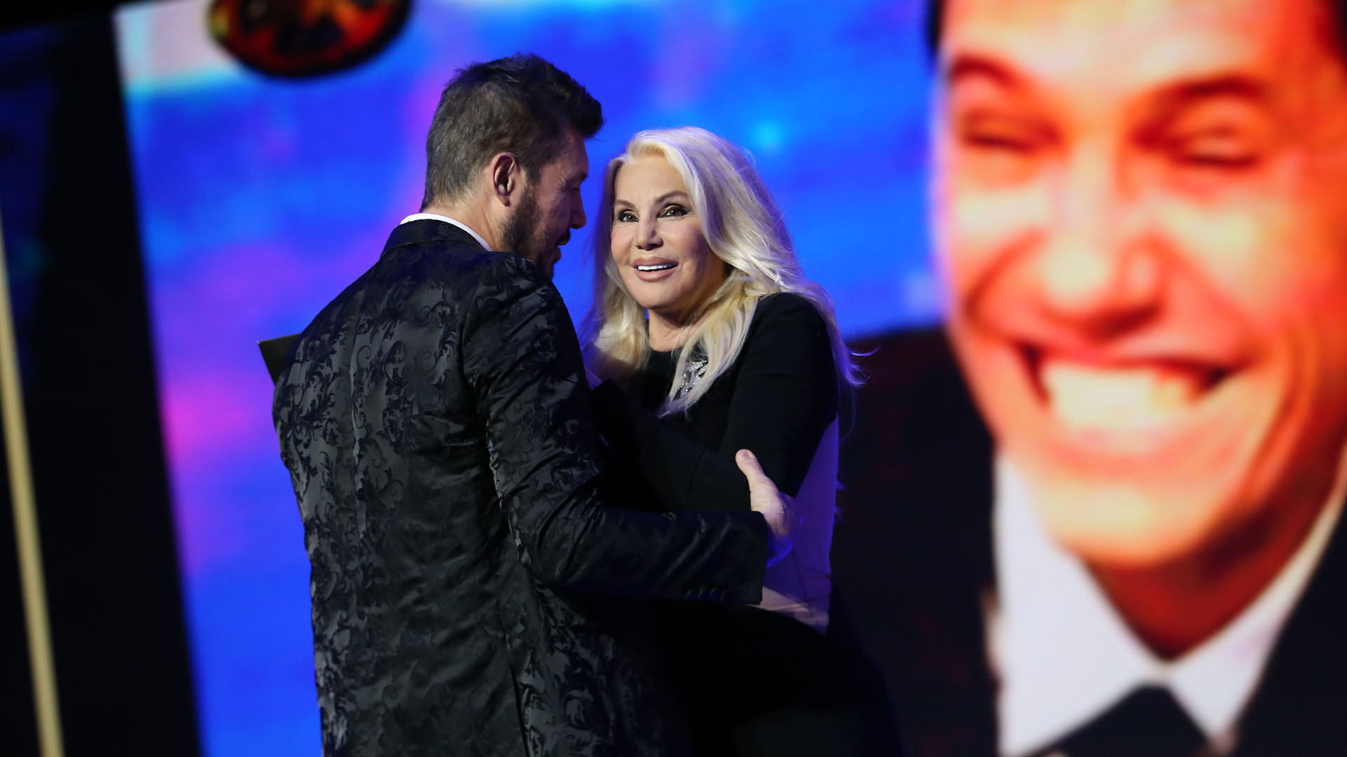 Marcelo, emocionado, agradeció que Susana haya sido quien presentara un premio tan especial: “La admiro y la quiero”, dijo