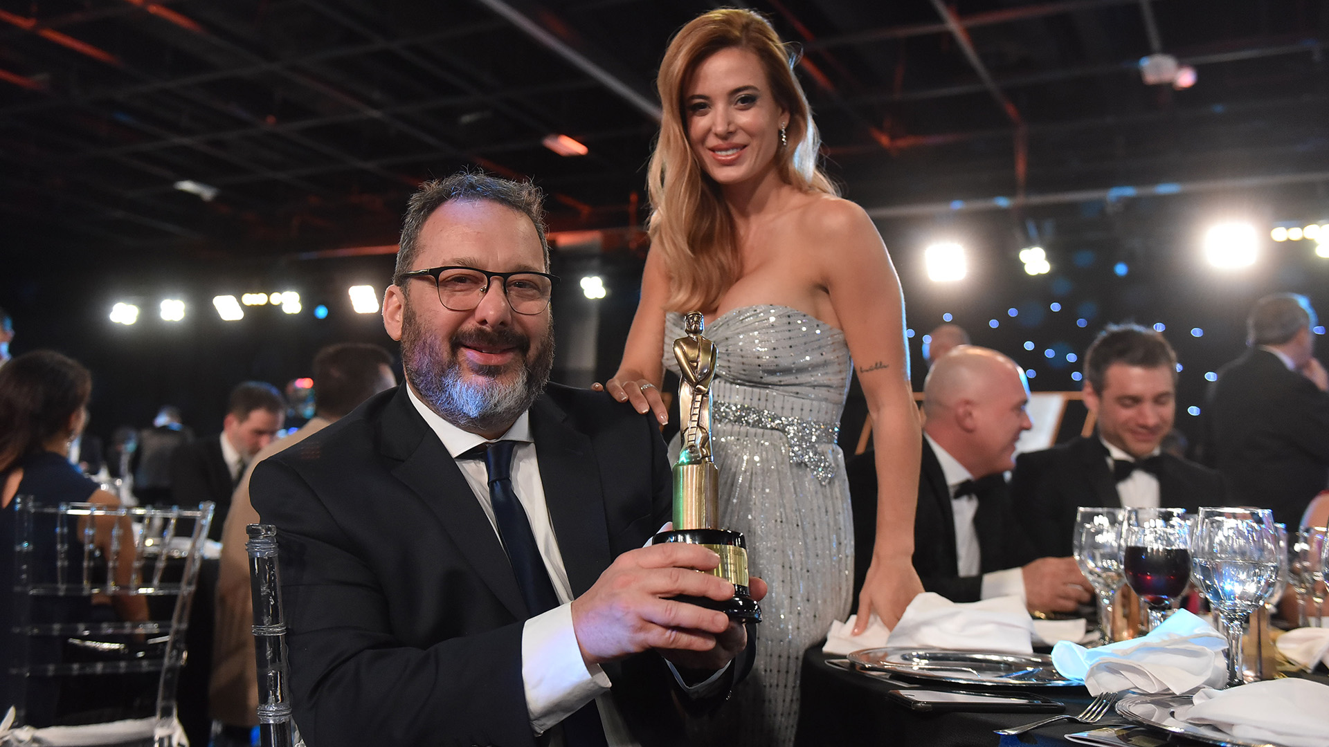 Gerardo Rozin y Jésica Cirio, compañeros en La peña de Morfi y ganadores de la estatuilla como Mejor Programa Musical