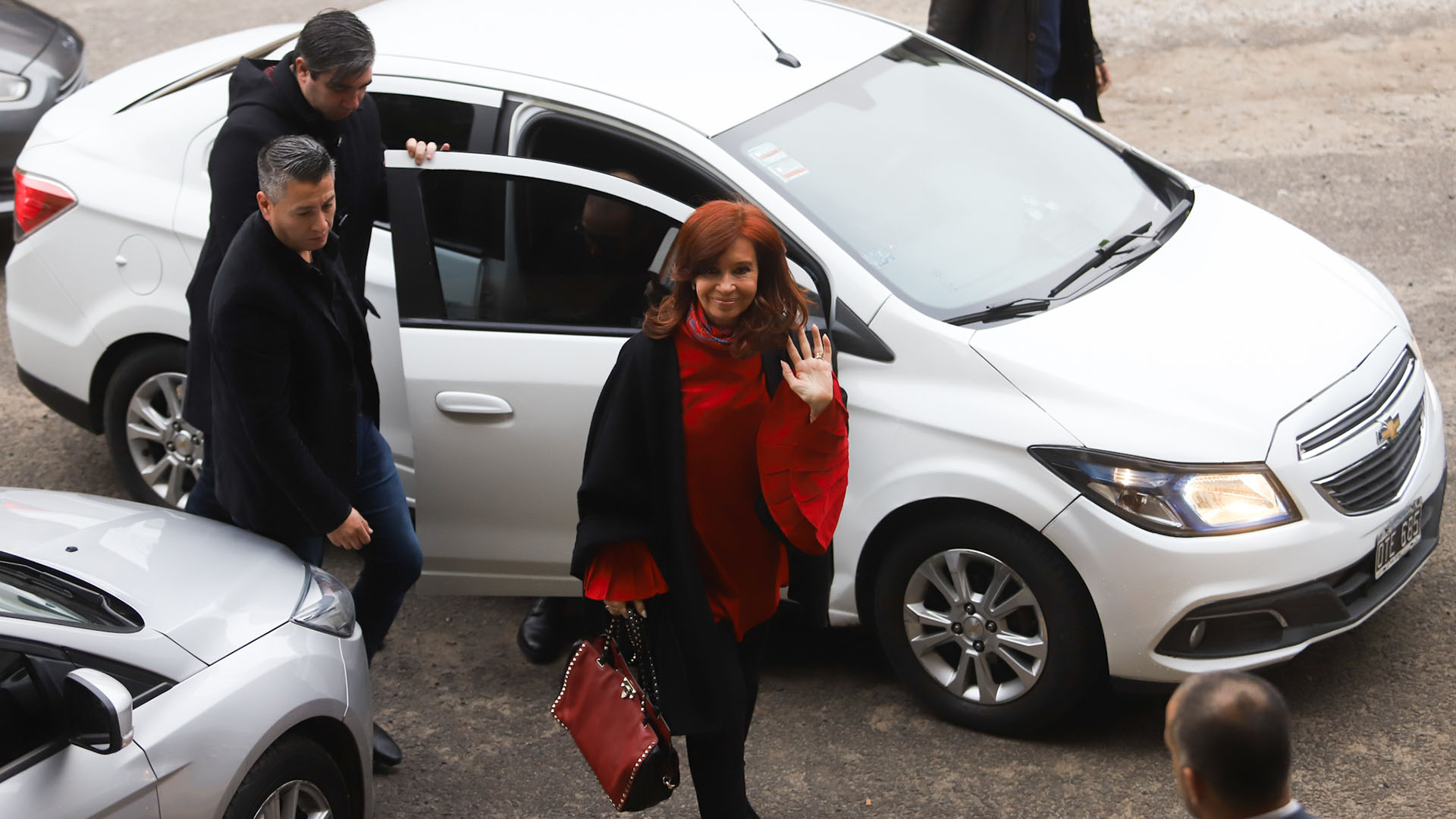 Cristina Kirchner esta mañana, al llegar a Comodoro Py (Fotos: Matías Baglietto)