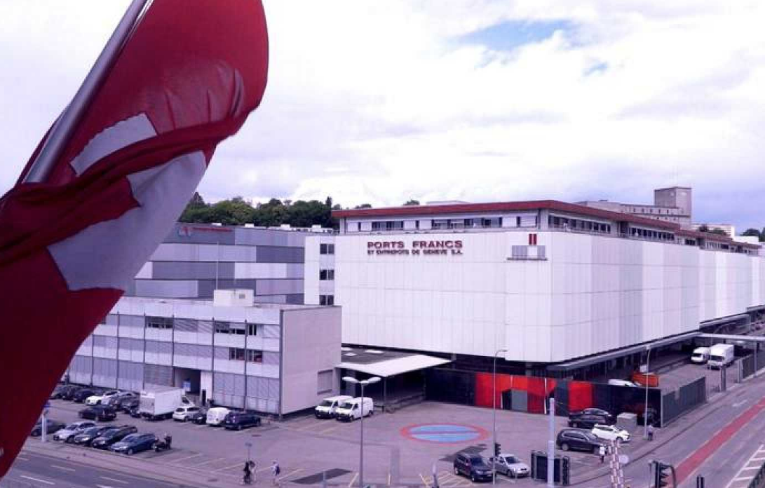 Suiza tiene numerosos puertos francos, entre ellos el más grande que existe, el de Ginebra.(TVE)