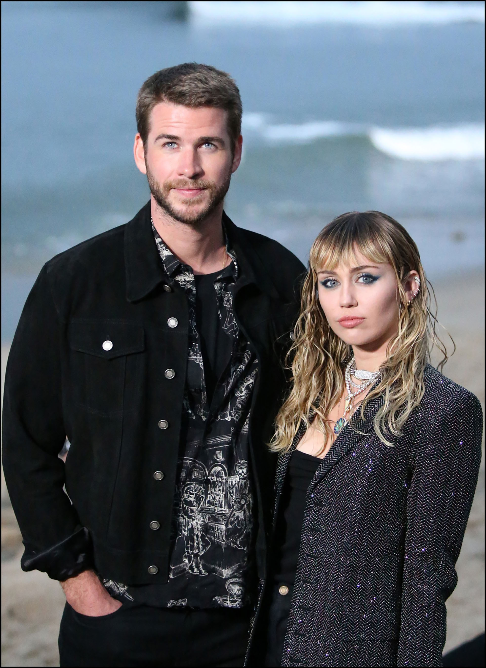 Liam Hemsworth y Miley Cyrus invitados VIP´s.