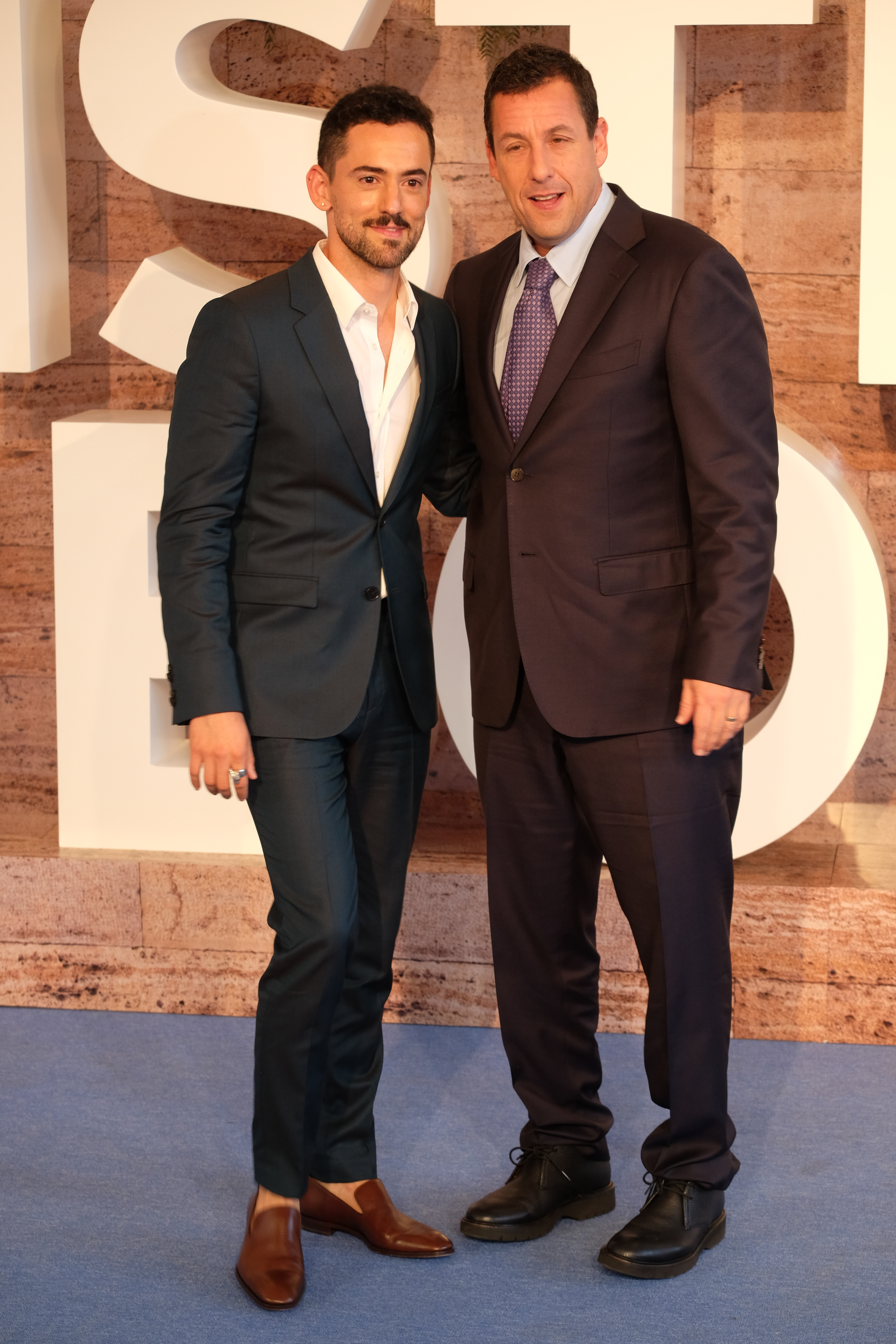 Los actores Luis Gerardo Méndez y Adam Sandler (FOTO:GRACIELA LÓPEZ /CUARTOSCURO)
