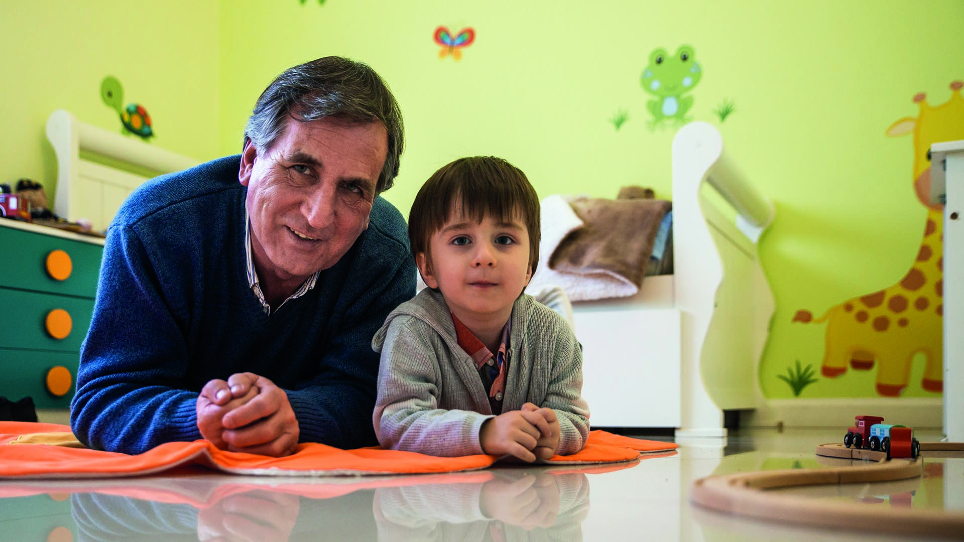 Papá soltero: a los 50 años alquiló un vientre para hacer realidad su sueño  de tener un hijo - Infobae