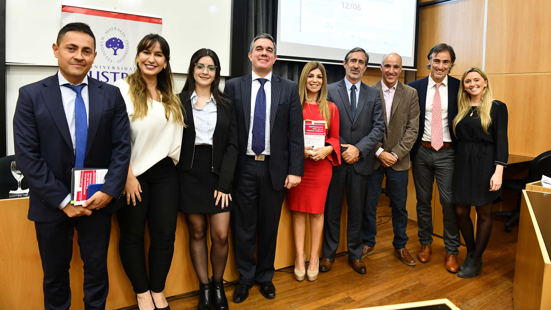 Sergio Nobile, Florencia Vidal, Ailen Data, Claudio Lamela, Lina Anllo, Carlos González Guerra, Juan María Rodriguez Estevez y María José Tamagno estuvieron en la presentación del libro