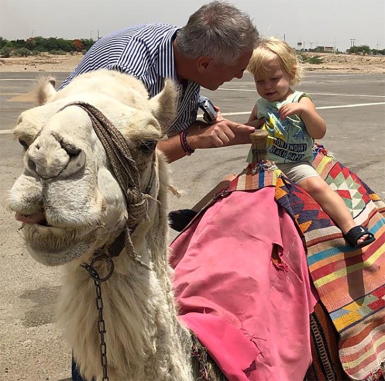 La tierna foto de Mirko disfrutando de su viaje con Marley (Foto: Instagram)