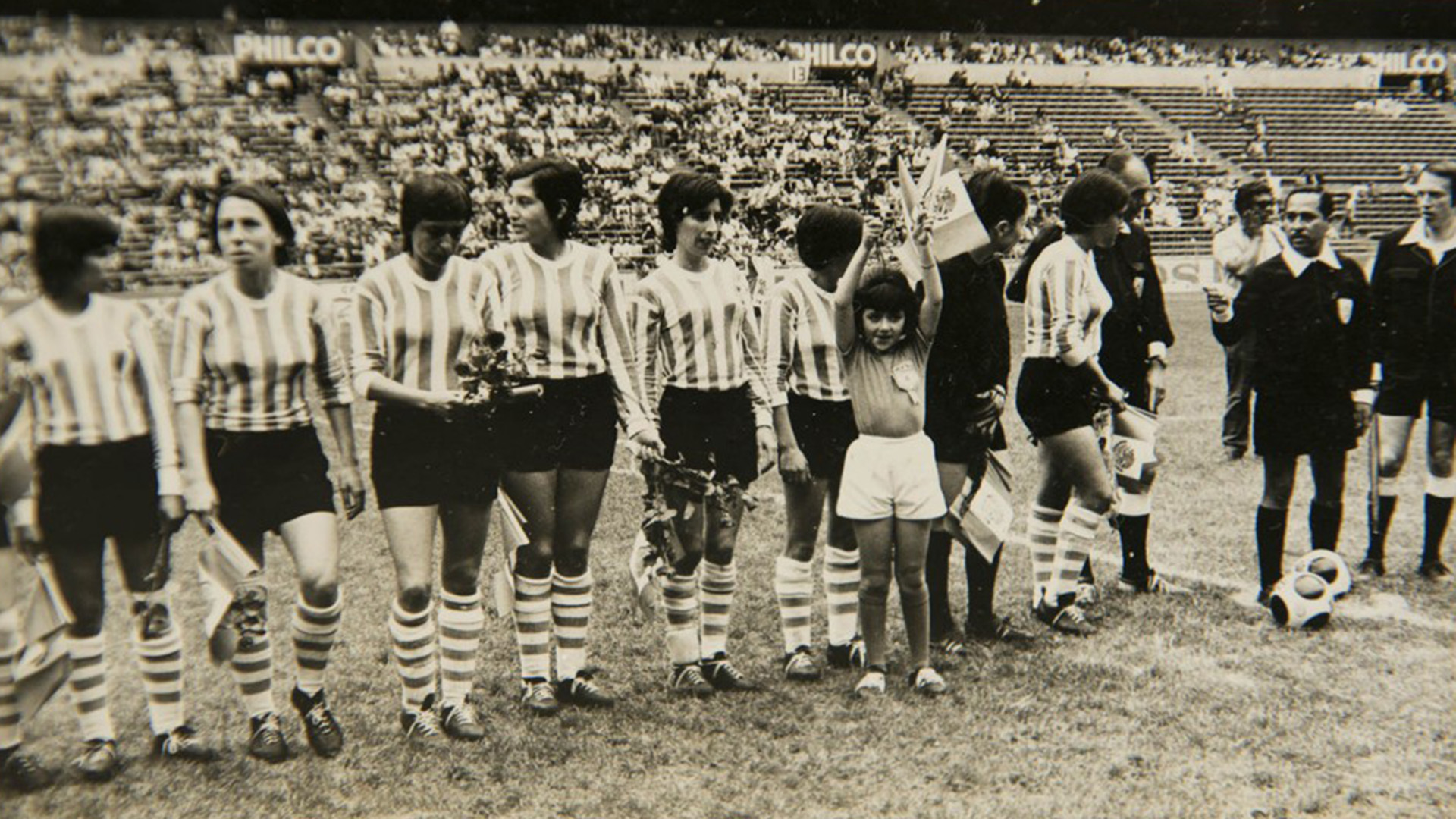 La historia oculta de las 16 mujeres de la selección invisible de ...