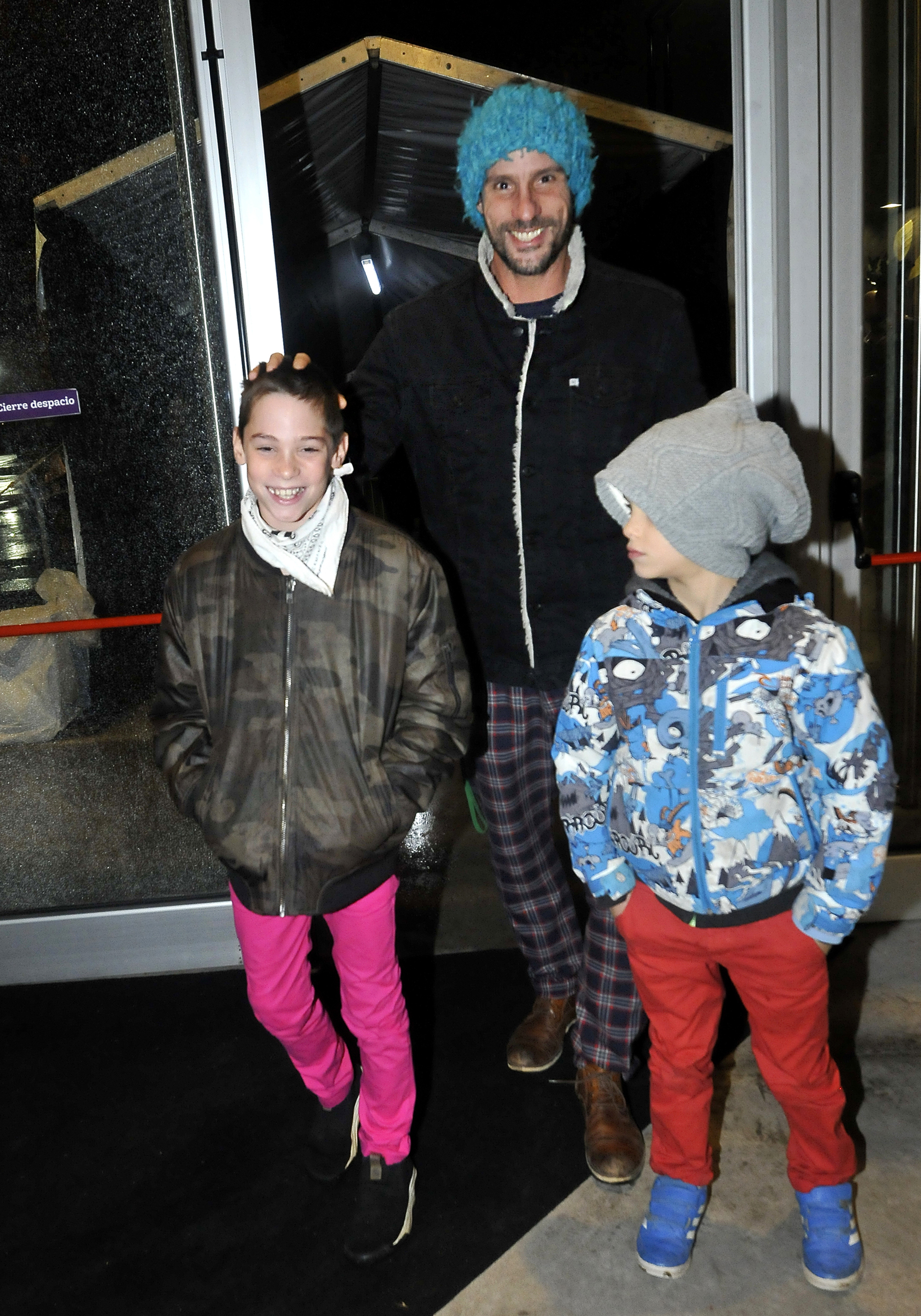 Gonzalo Valenzuela junto a sus hijos Silvestre y Alí
