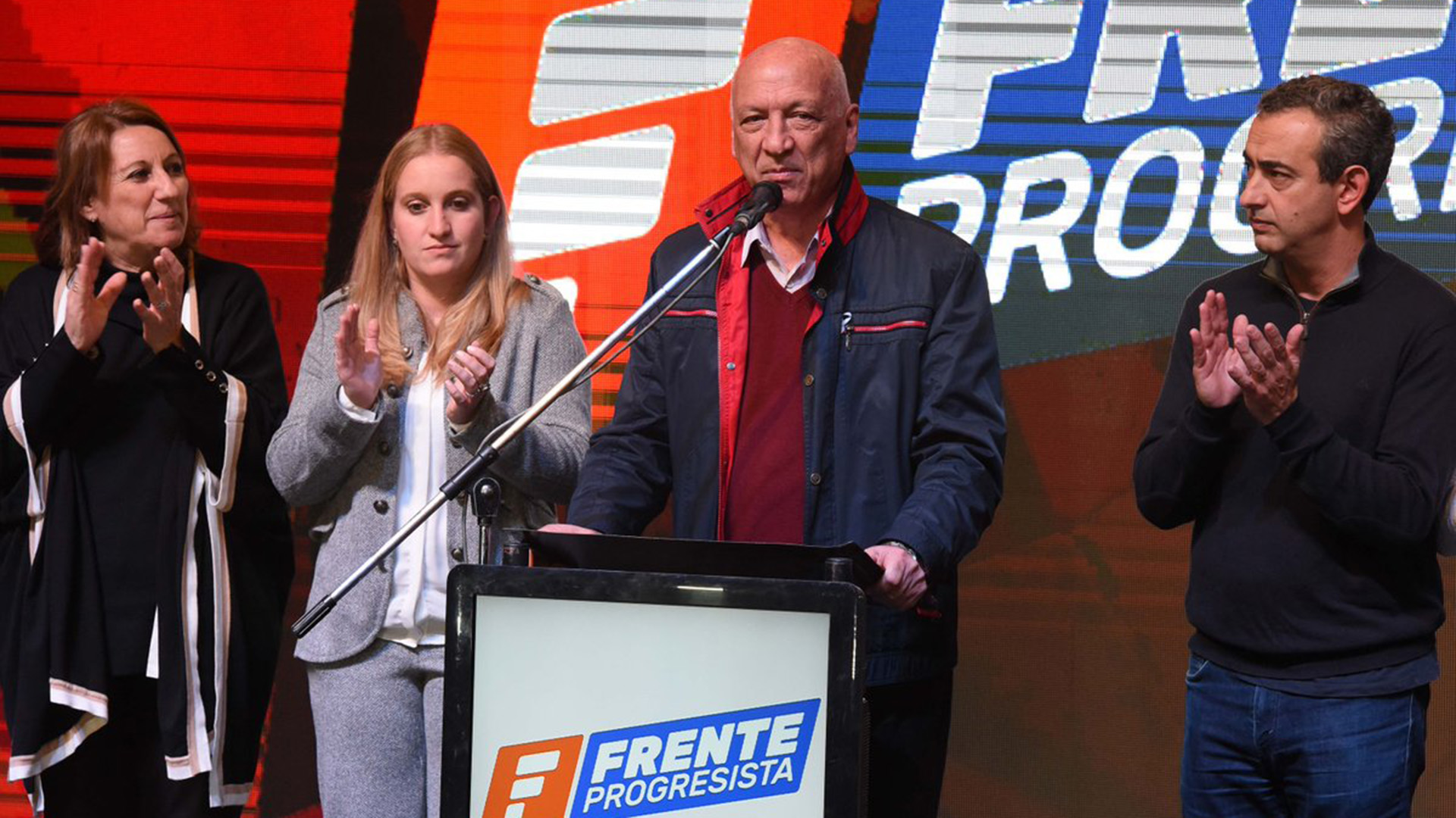 El candidato socialista Antonio Bonfatti (Télam)