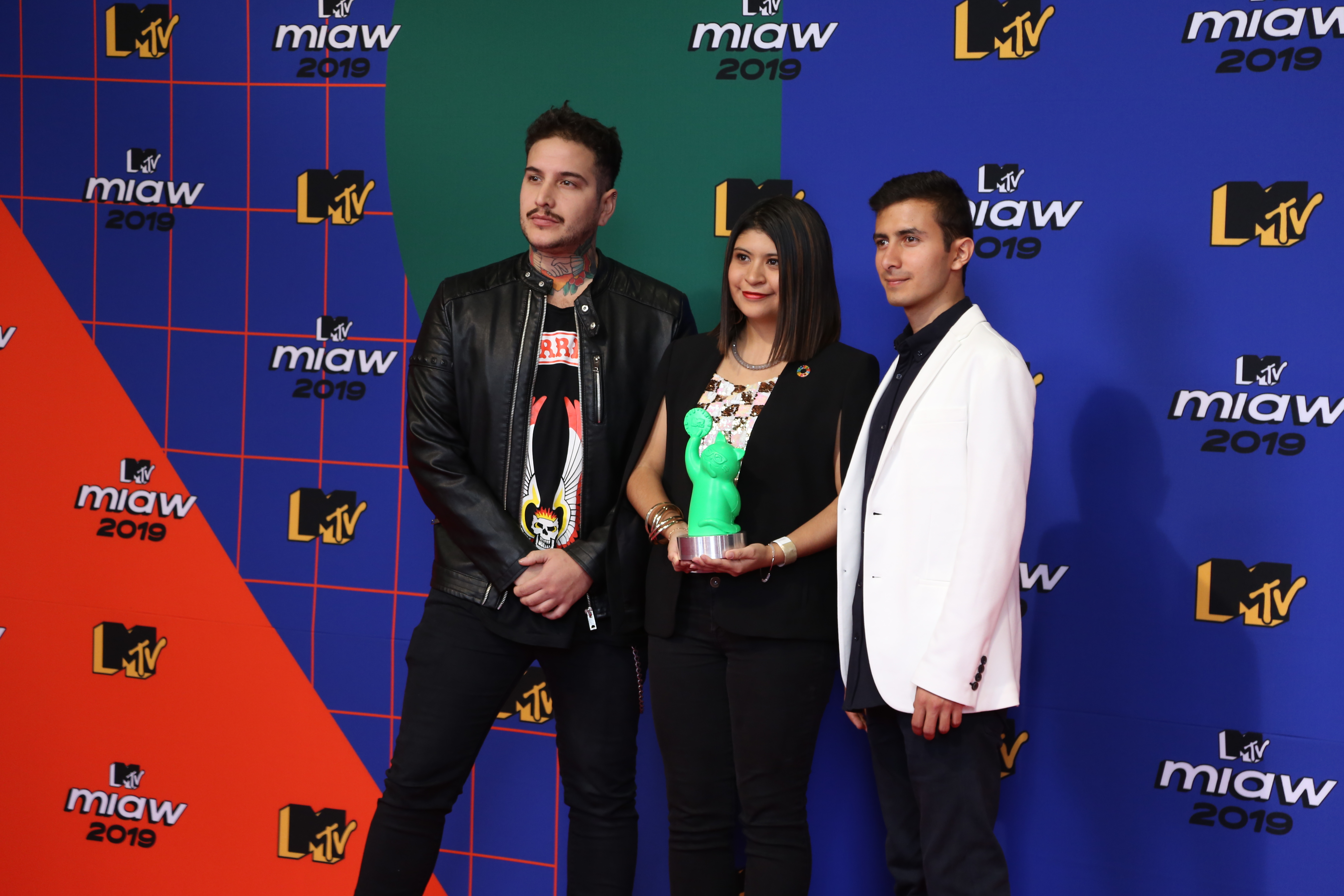Tano Verón, Meigan Díaz y Santiago Martínez, ganadores del galardón MTC MIAW GENERATION CHANGE (Foto: Juan Vicente Manrique/Infobae)