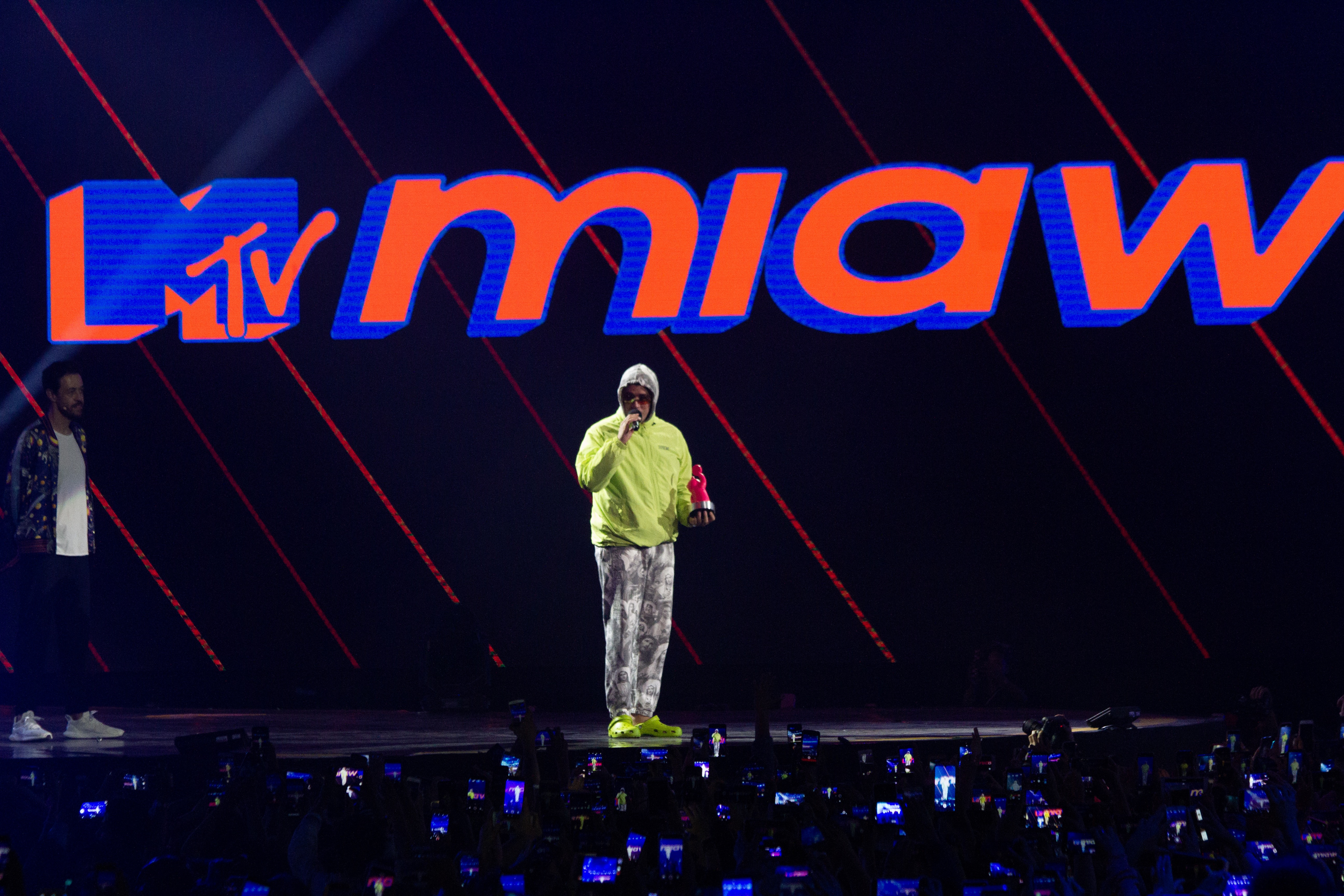 Bad Bunny recibió el premio Artista MIAW del año (Foto: Cuartoscuro)