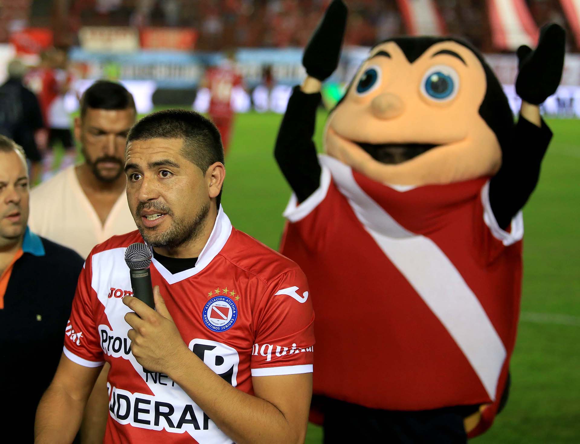 Se formó en las inferiores de Argentinos Juniors, club en el que se retiró en el 2014 (NA)