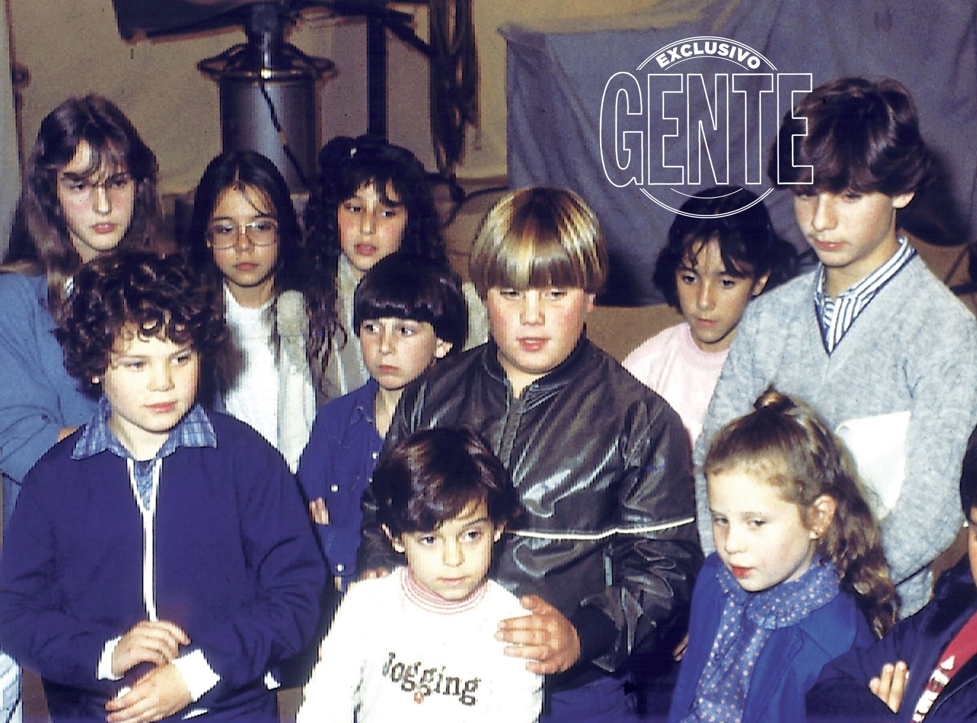 Del primer casting, su primer rol. Adrián debutó en El papá de los domingos (Canal 9, 1991). Dos años después iniciaría fuerte en Pelito (Canal 13, 1993). “Yo salí de una cola de Pelito”, subraya al hablar de una incipiente popularidad.