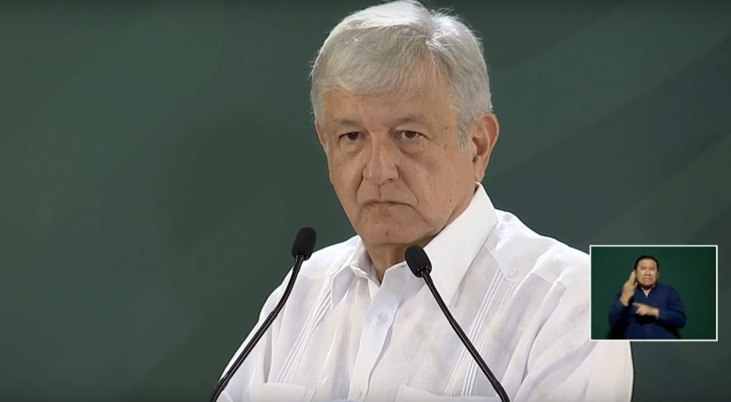 López Obrador se mostró incómodo mientras la reportera lo confrontaba (Foto: Captura de pantalla)