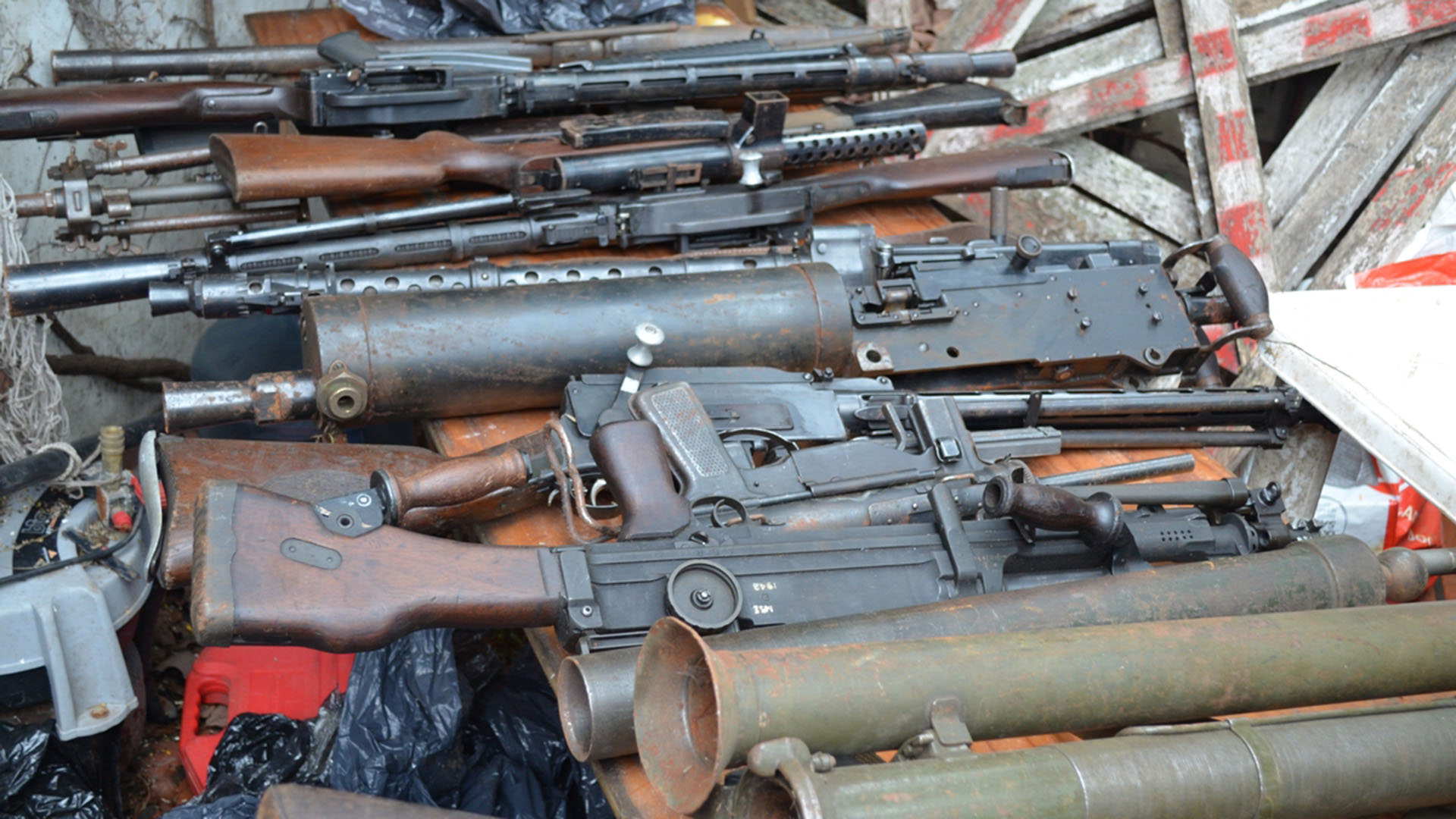 Las armas ingresaban al país desde puntos como España, disimuladas en encomiendas