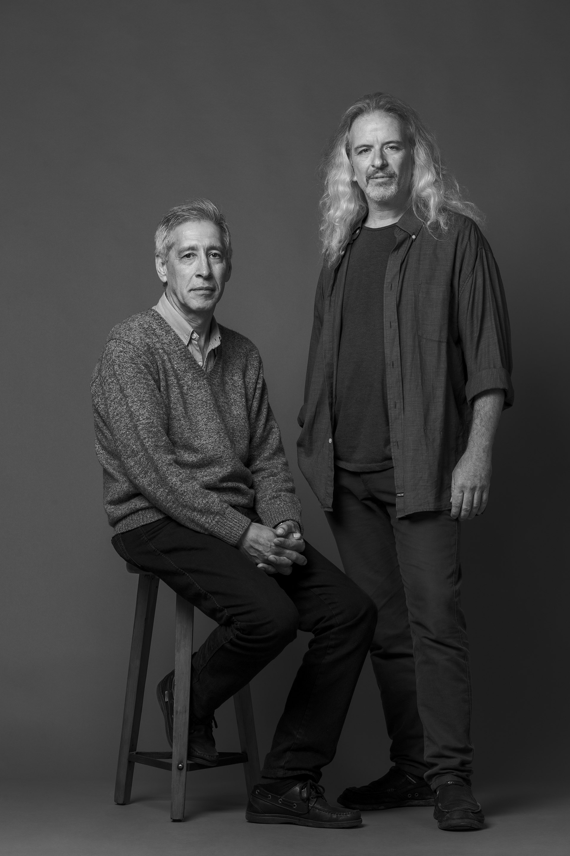 Ramón Pared y Miguel Rausch. Ramón y Miguel trabajaban en la AMIA en 1994 -uno en el sector de seguridad, el otro en el de compras-, pero por diferentes motivos ambos faltaron aquella mañana trágica del 18 de julio