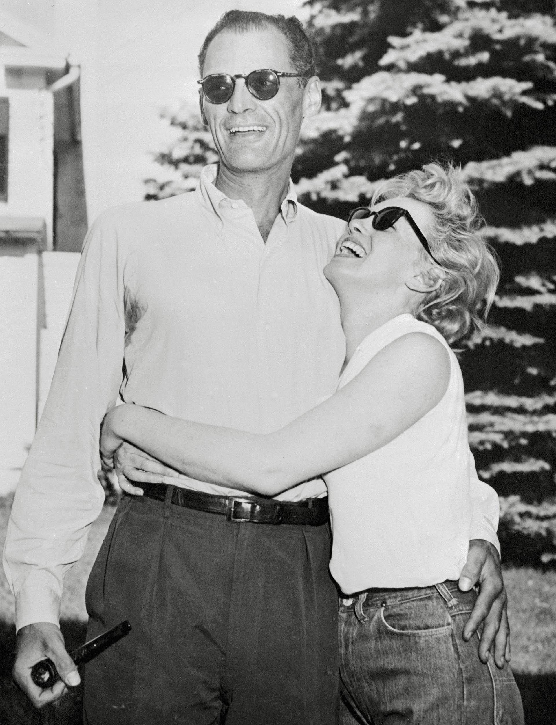 Marilyn Monroe y Arthur Miller (Grosby Group)