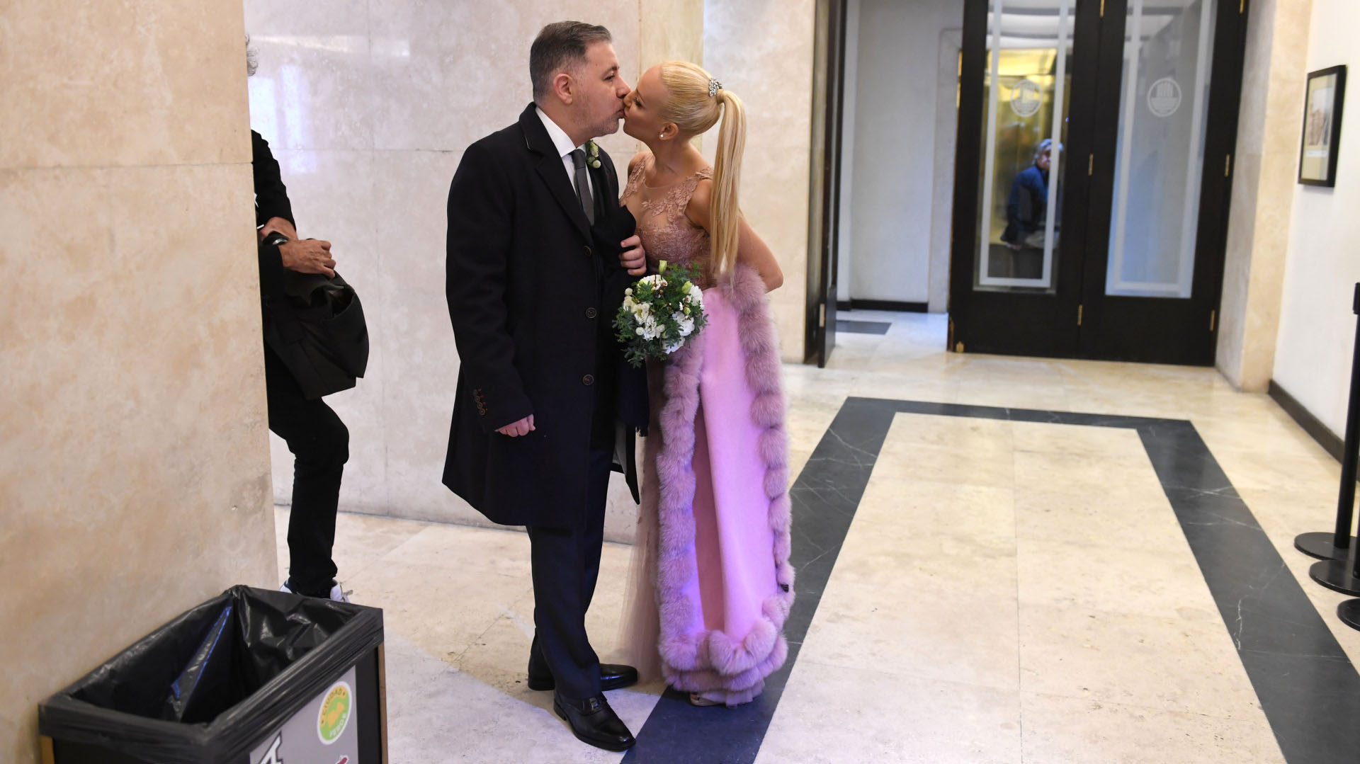 Después de la ceremonia civil, la pareja celebrará con sus seres íntimos en el hotel Alvear