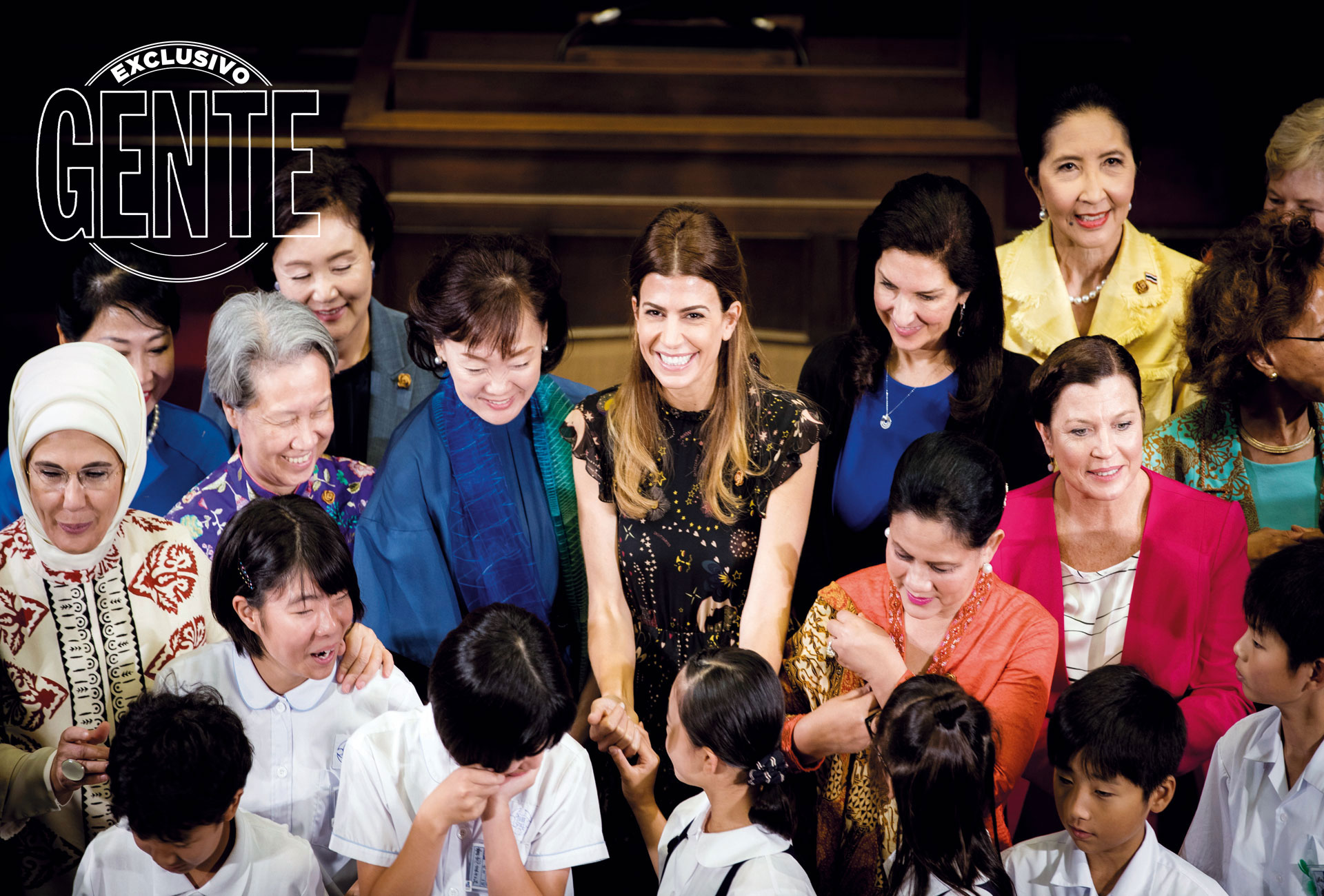 Juliana tomó el té, hizo actividades culturales, degustó platos típicos elaborados por un maestro de sushi e intercambió opiniones con niños acerca de la importancia del medio ambiente.