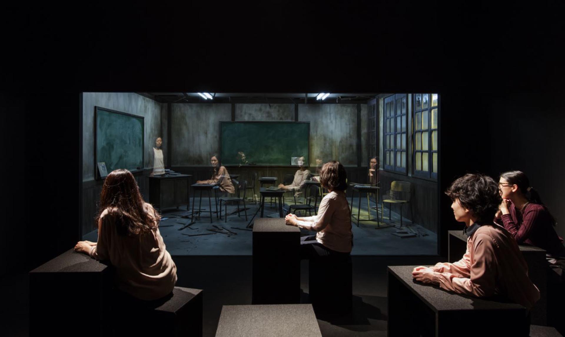 “El aula”, una fantasmagórica experiencia (Malba)
