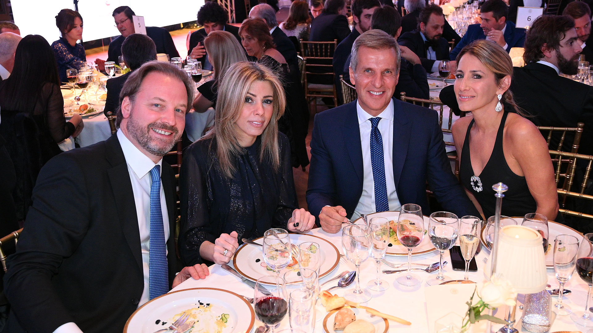 Michael Halstrick -presidente y CEO de Bodega Norton- y Susana Monzó, junto a Martín Redrado y Lulú Sanguinetti