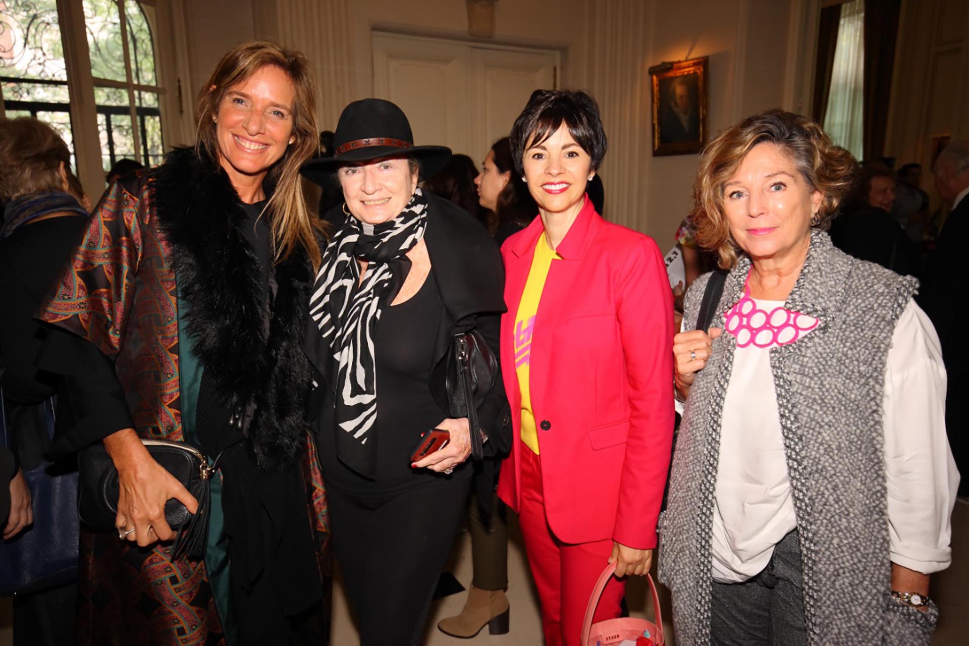 Gabriela Grobocopatel, Alicia de Arteaga, Marlise Ilhesca y Marcela Costa Peuser